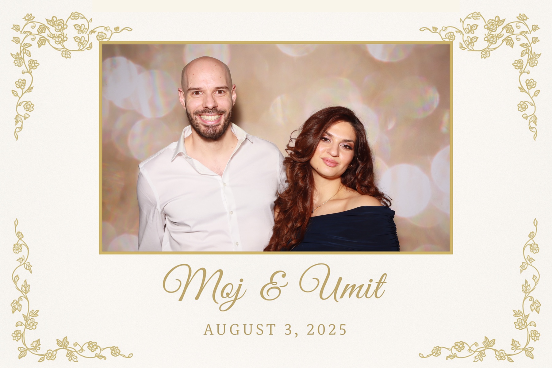 Moj & Umit  | View more photos from the event at gallery.myselfiemirror.ca/u/romanmyselfiemirrorca/Moj-Umit