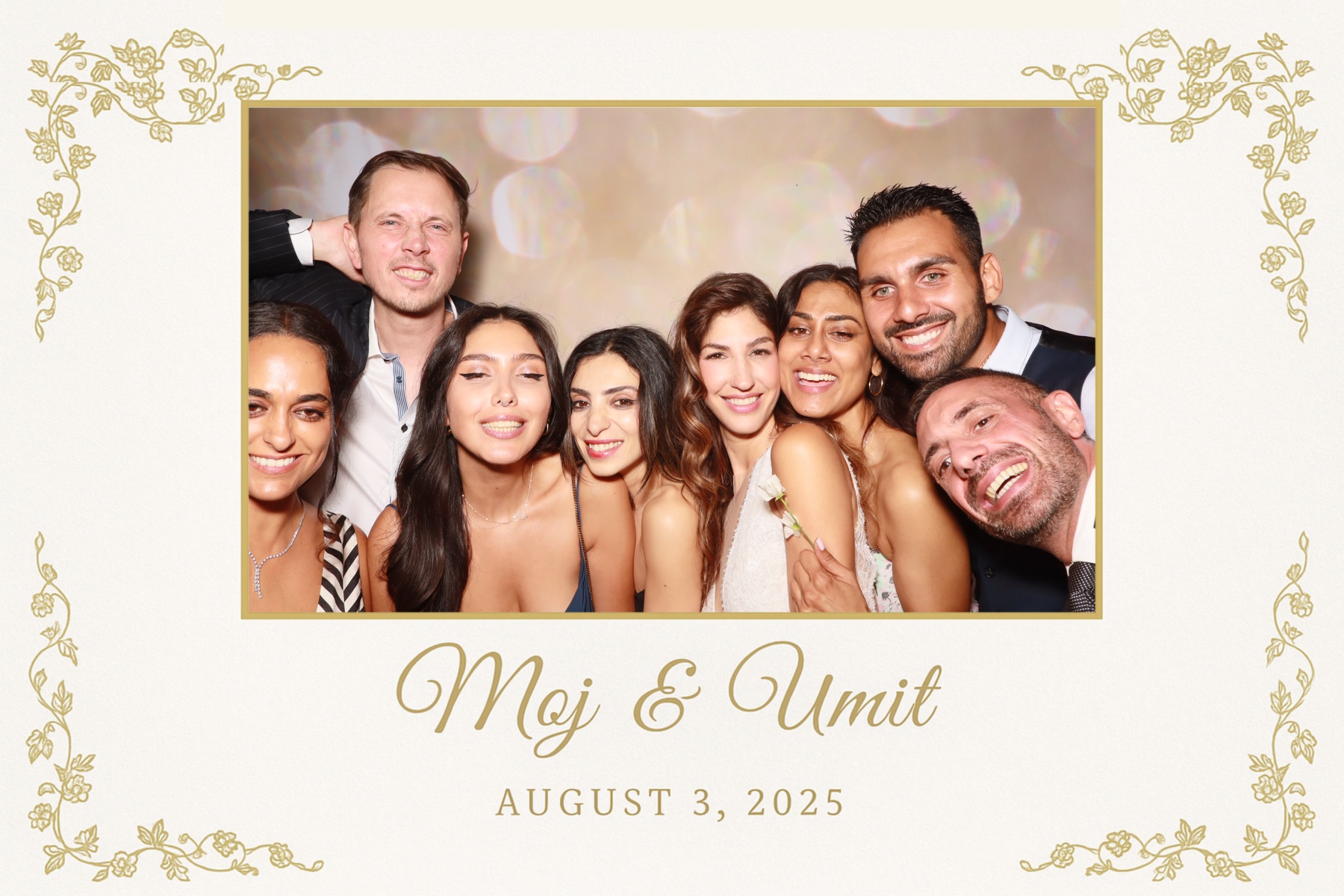 Moj & Umit  | View more photos from the event at gallery.myselfiemirror.ca/u/romanmyselfiemirrorca/Moj-Umit