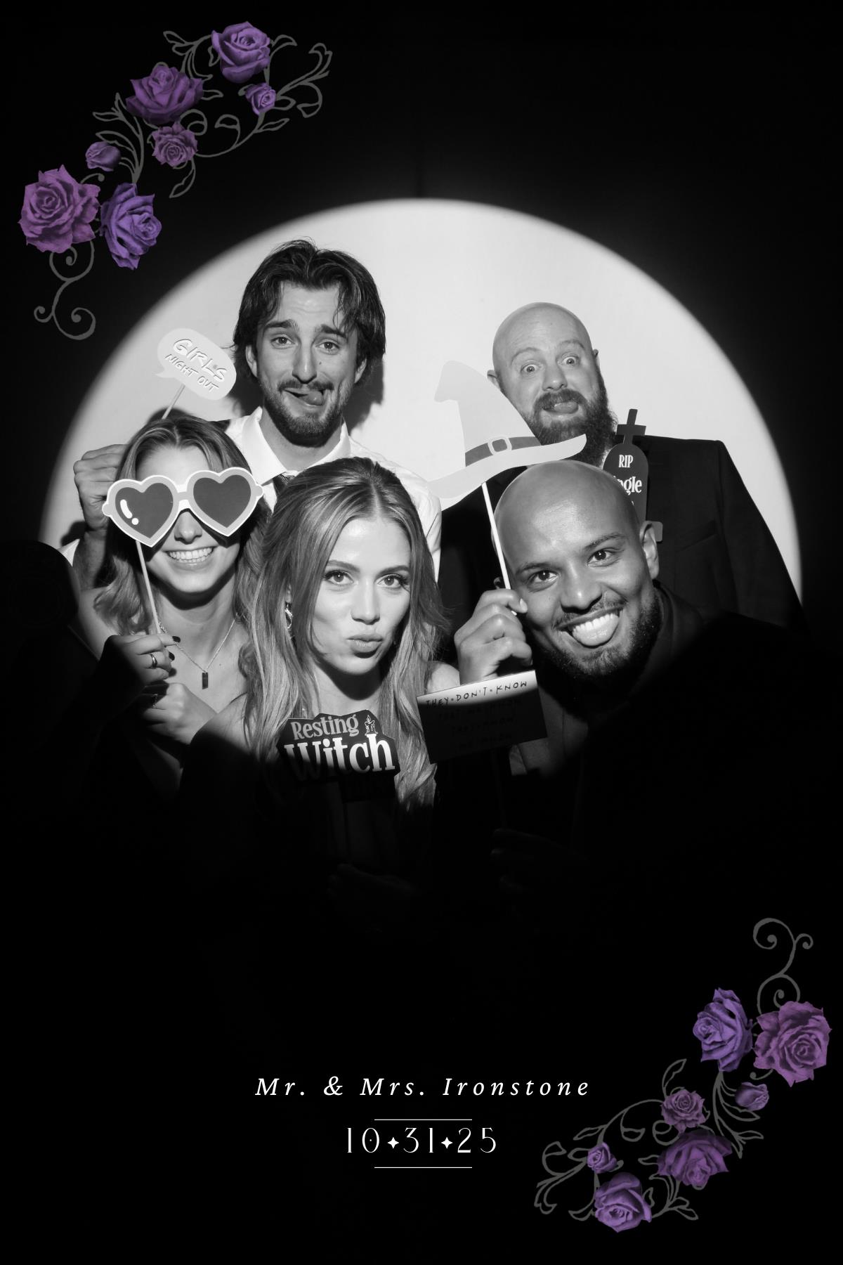 Nicole & Damon | View more photos from the event at gallery.myselfiemirror.ca/u/romanmyselfiemirrorca/Nicole-Damon