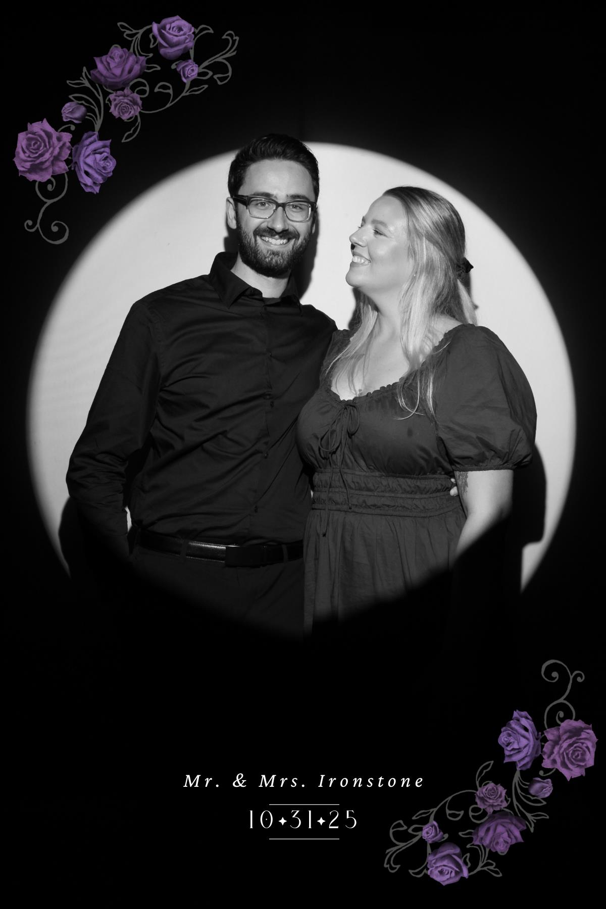 Nicole & Damon | View more photos from the event at gallery.myselfiemirror.ca/u/romanmyselfiemirrorca/Nicole-Damon