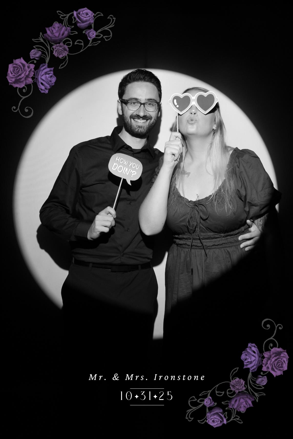 Nicole & Damon | View more photos from the event at gallery.myselfiemirror.ca/u/romanmyselfiemirrorca/Nicole-Damon