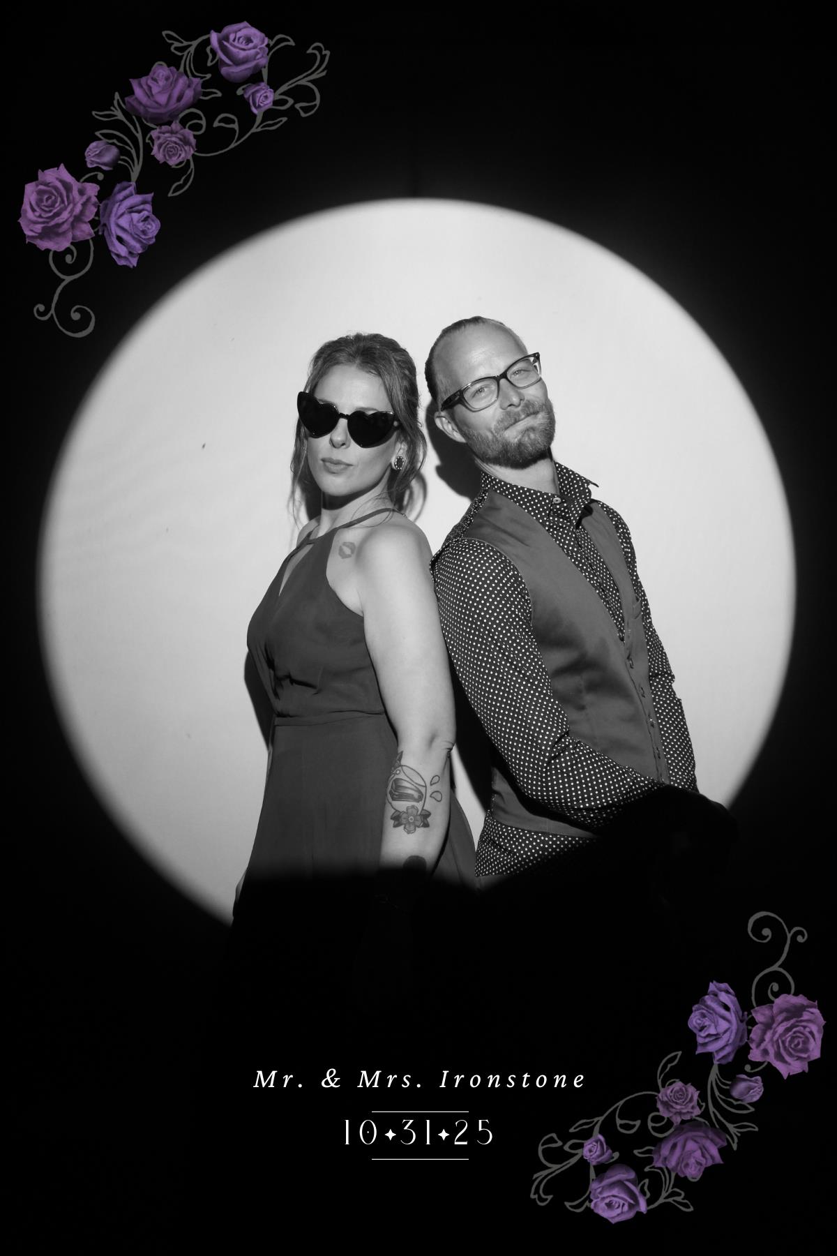 Nicole & Damon | View more photos from the event at gallery.myselfiemirror.ca/u/romanmyselfiemirrorca/Nicole-Damon