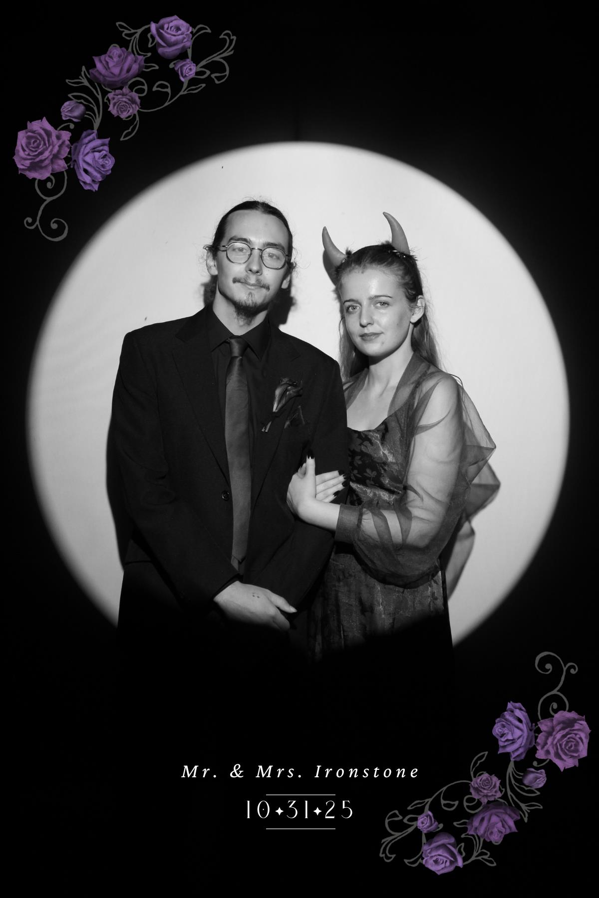 Nicole & Damon | View more photos from the event at gallery.myselfiemirror.ca/u/romanmyselfiemirrorca/Nicole-Damon