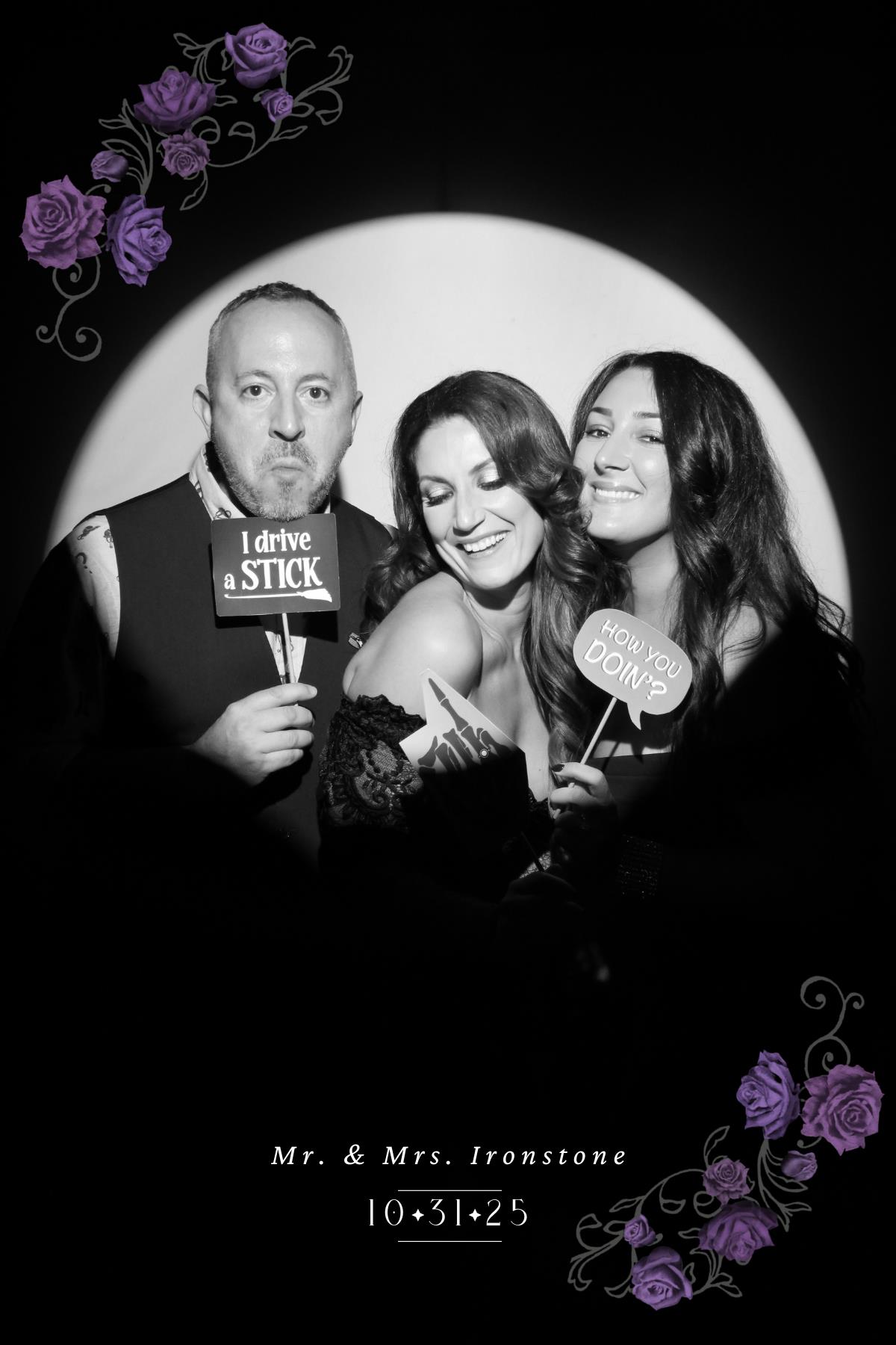 Nicole & Damon | View more photos from the event at gallery.myselfiemirror.ca/u/romanmyselfiemirrorca/Nicole-Damon