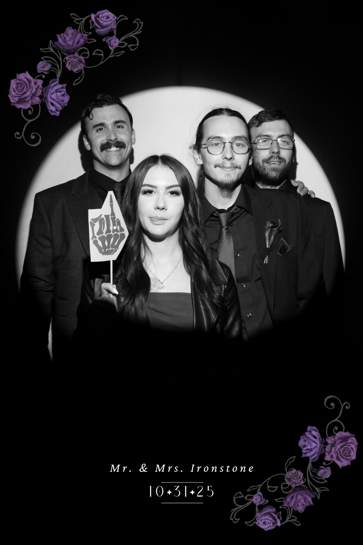 Nicole & Damon | View more photos from the event at gallery.myselfiemirror.ca/u/romanmyselfiemirrorca/Nicole-Damon