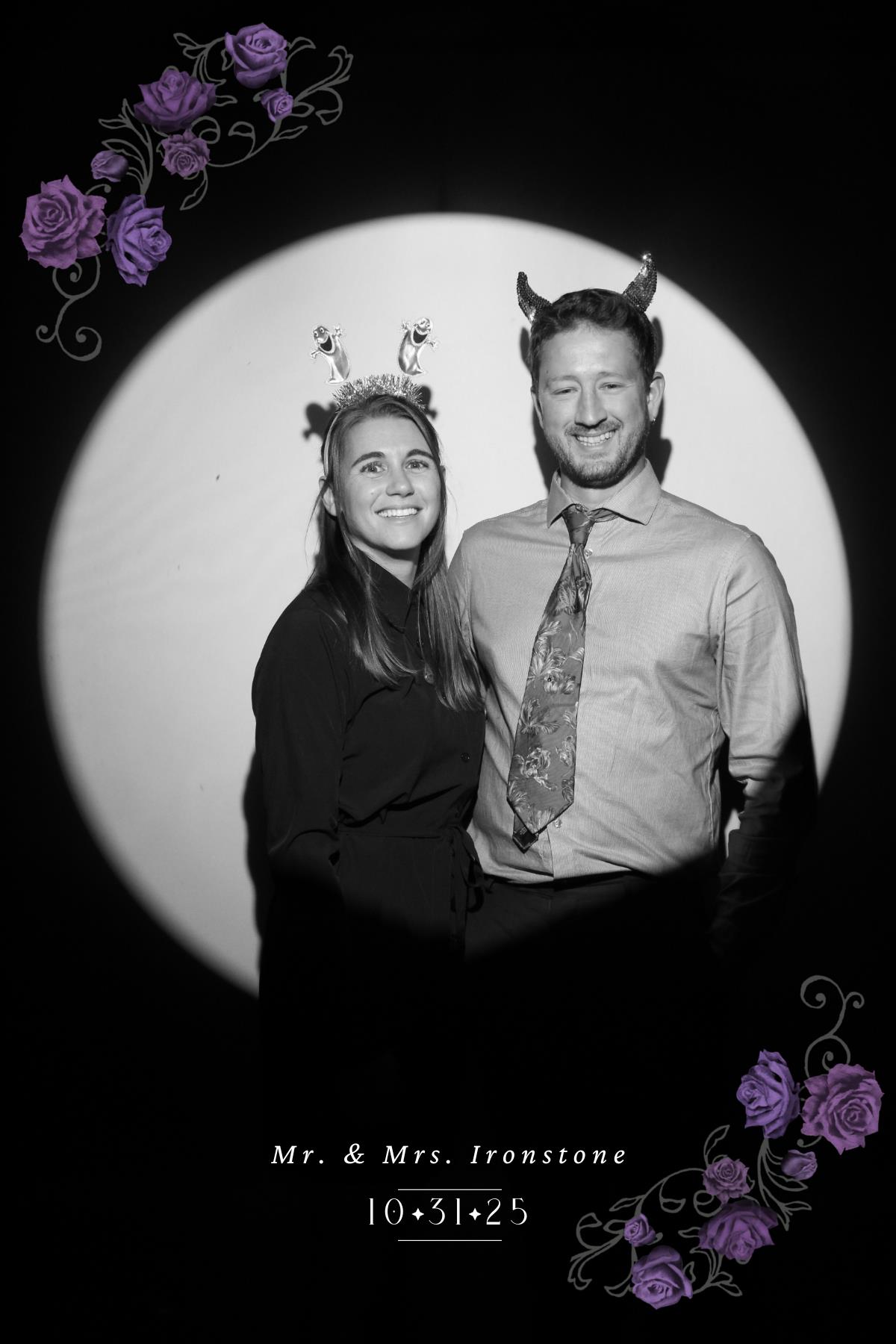 Nicole & Damon | View more photos from the event at gallery.myselfiemirror.ca/u/romanmyselfiemirrorca/Nicole-Damon