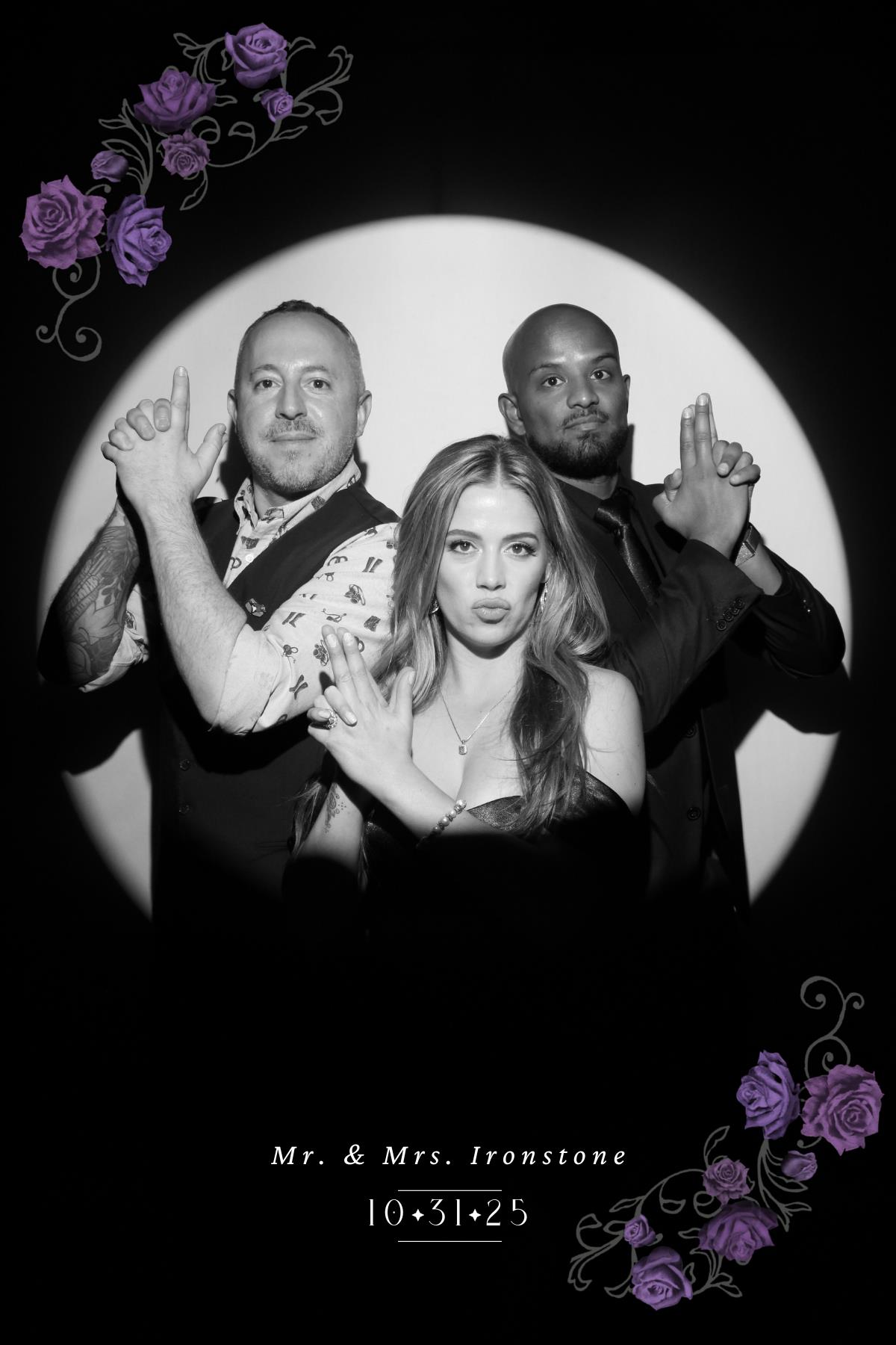 Nicole & Damon | View more photos from the event at gallery.myselfiemirror.ca/u/romanmyselfiemirrorca/Nicole-Damon