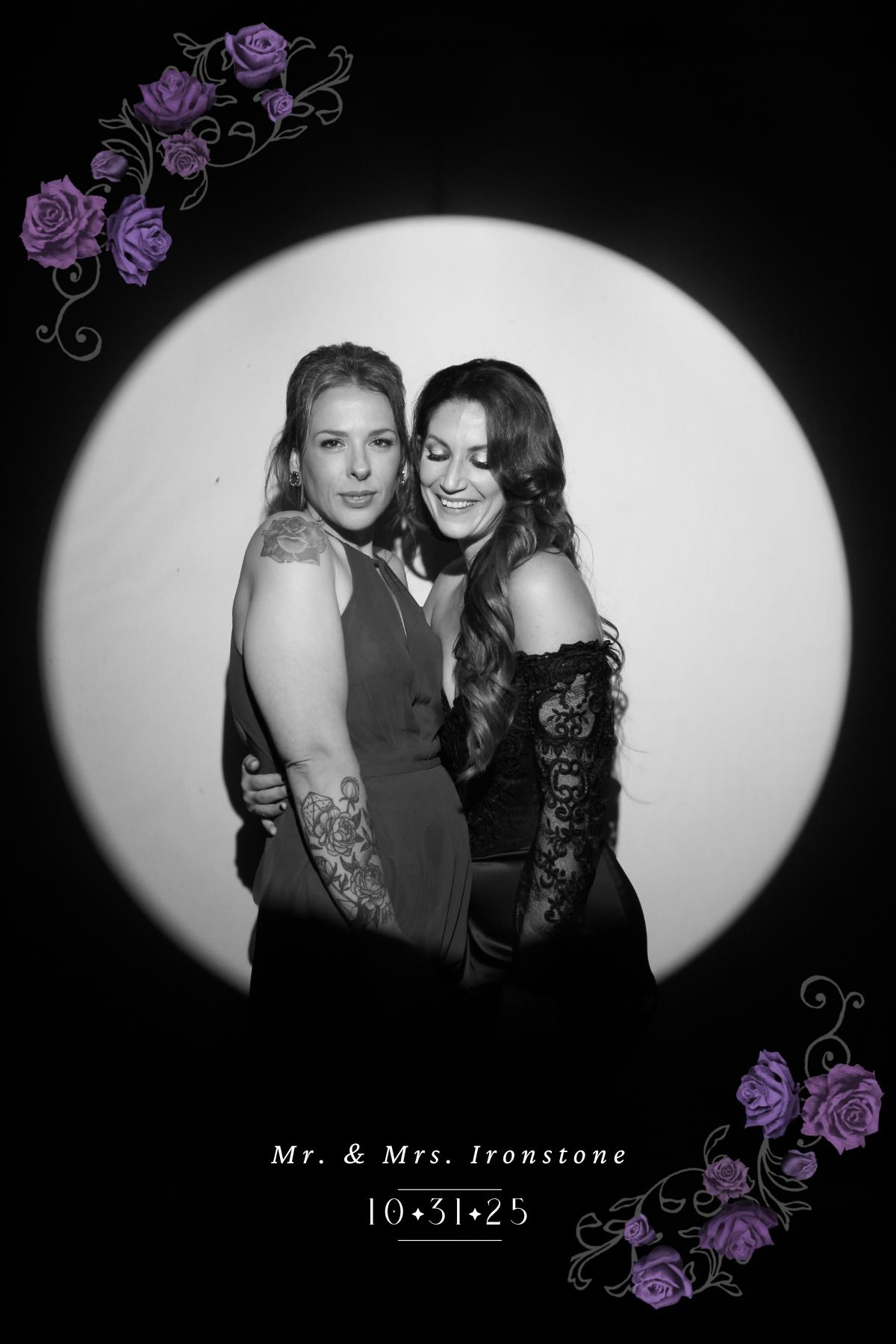 Nicole & Damon | View more photos from the event at gallery.myselfiemirror.ca/u/romanmyselfiemirrorca/Nicole-Damon