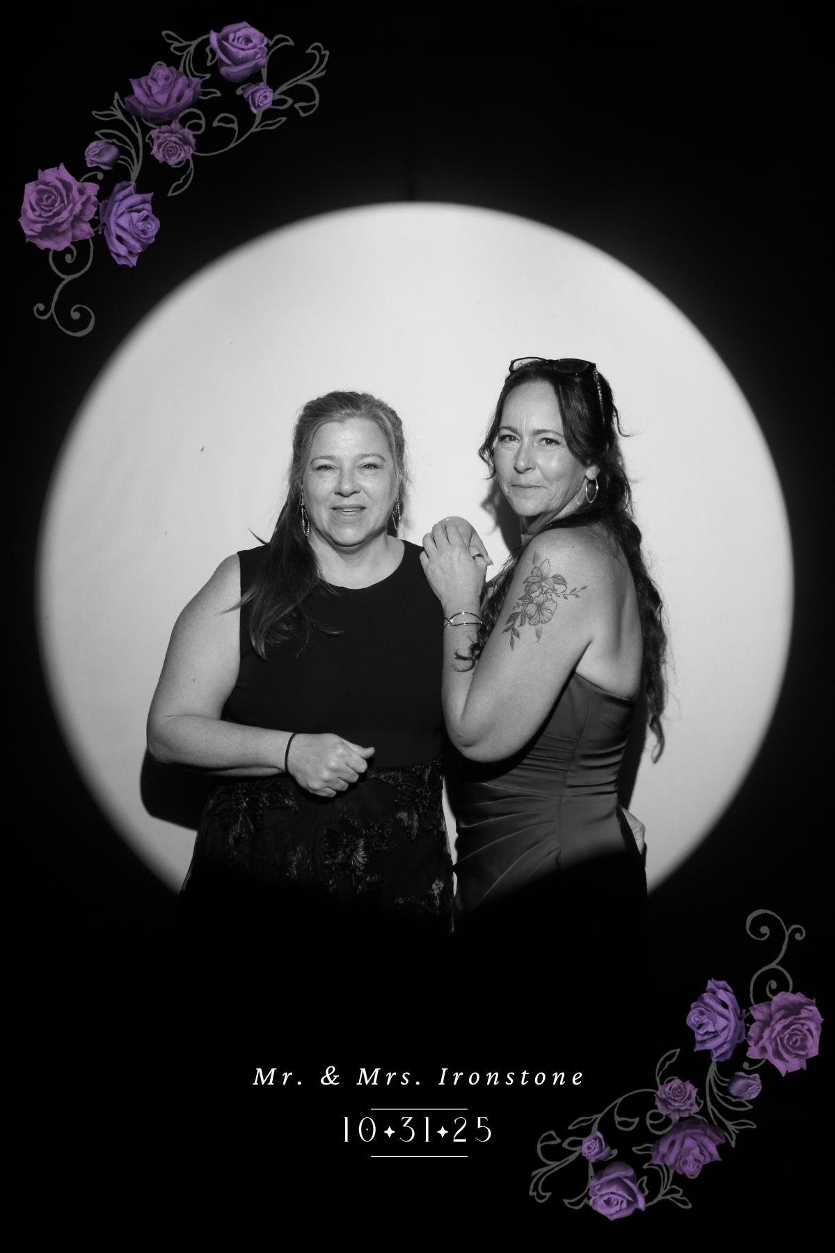 Nicole & Damon | View more photos from the event at gallery.myselfiemirror.ca/u/romanmyselfiemirrorca/Nicole-Damon