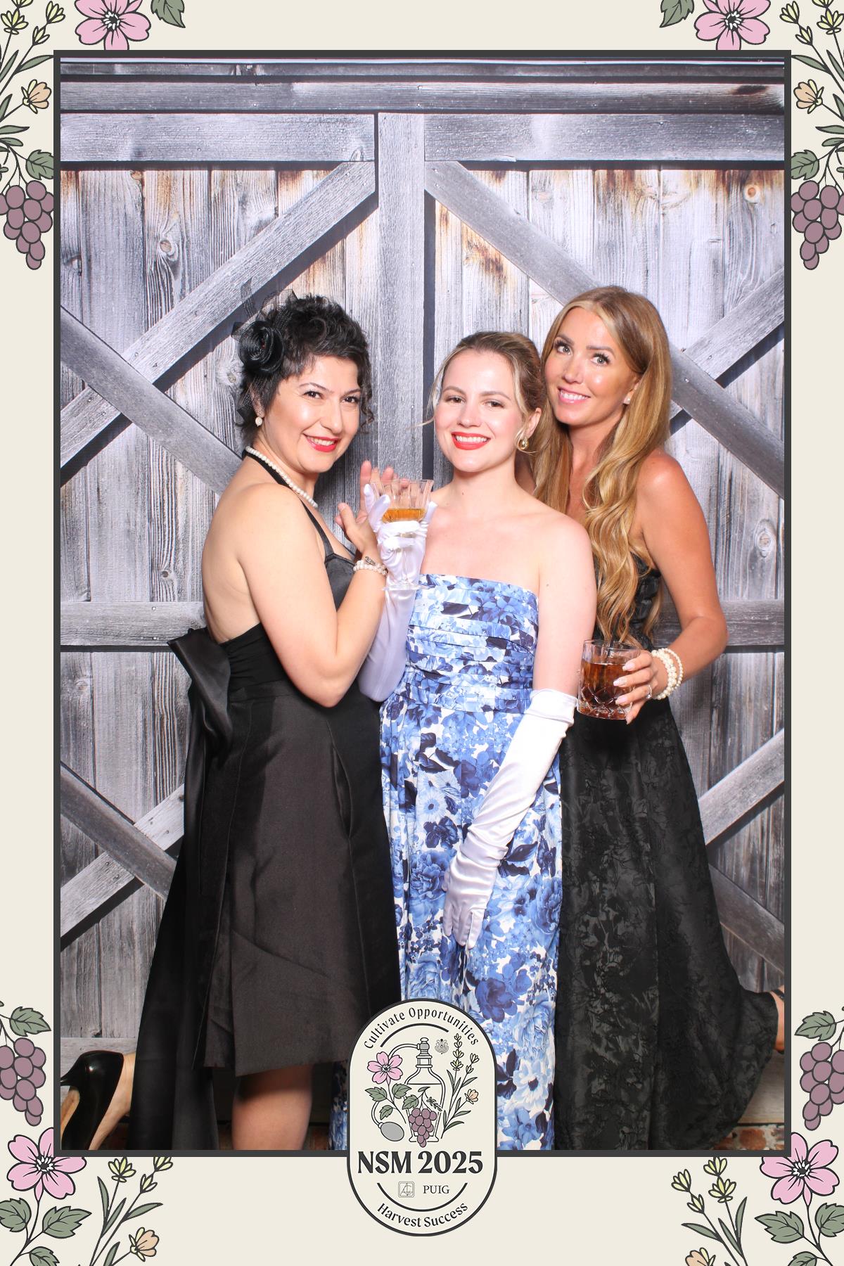 PUIG National Sales Meeting Dinner | View more photos from the event at gallery.myselfiemirror.ca/u/romanmyselfiemirrorca/PUIG-National-Sales-Meeting-Dinner