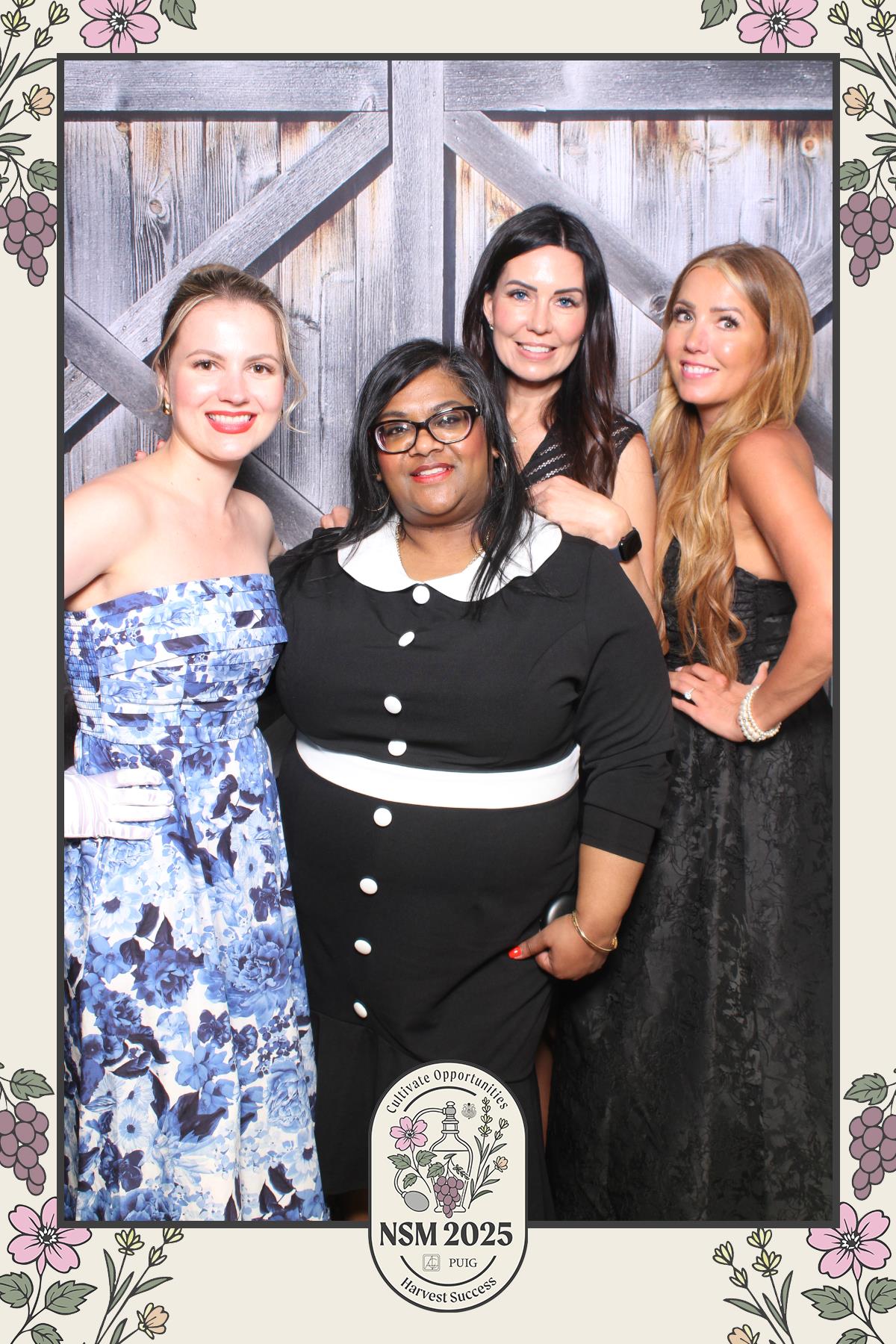 PUIG National Sales Meeting Dinner | View more photos from the event at gallery.myselfiemirror.ca/u/romanmyselfiemirrorca/PUIG-National-Sales-Meeting-Dinner