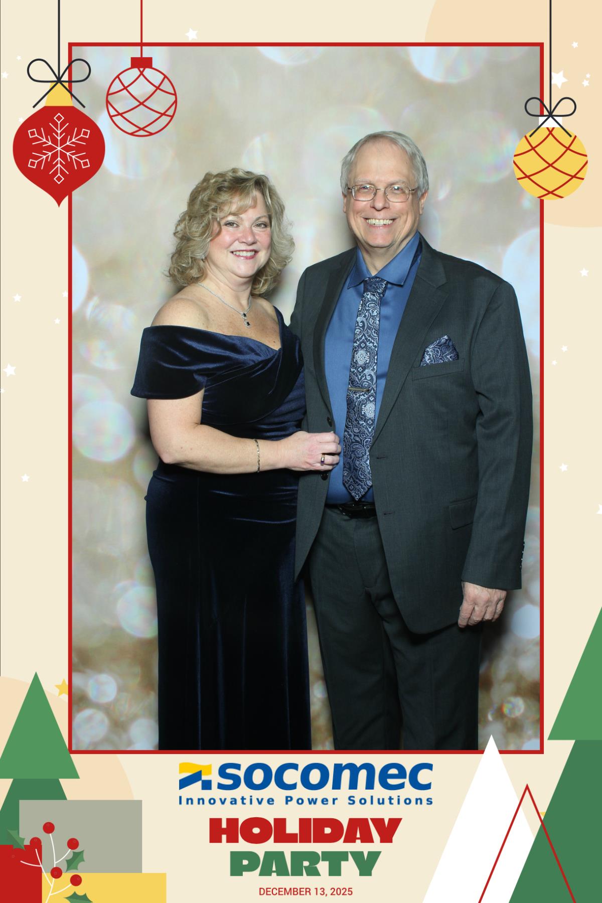 Powersmiths Holiday Party | View more photos from the event at gallery.myselfiemirror.ca/u/romanmyselfiemirrorca/Powersmiths-Holiday-Party-0