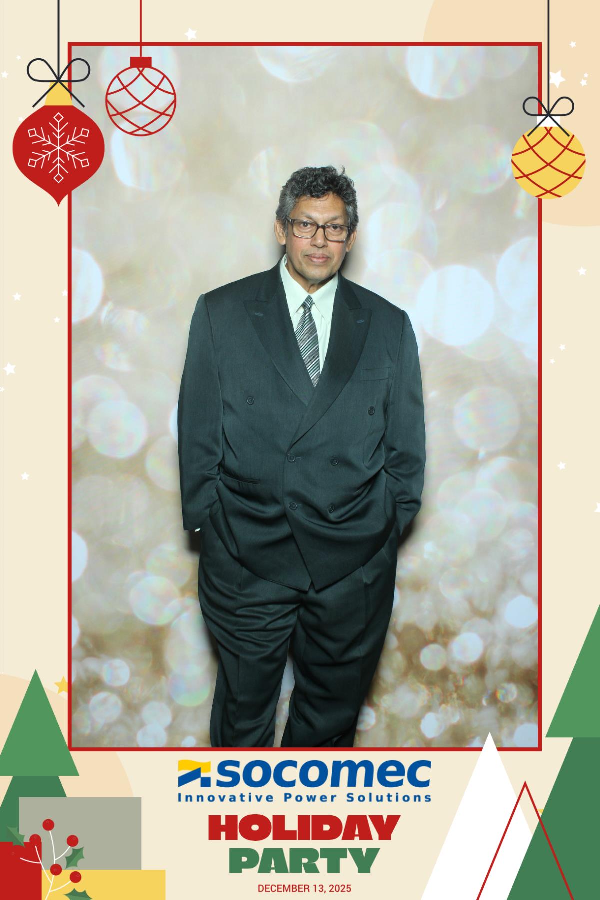 Powersmiths Holiday Party | View more photos from the event at gallery.myselfiemirror.ca/u/romanmyselfiemirrorca/Powersmiths-Holiday-Party-0