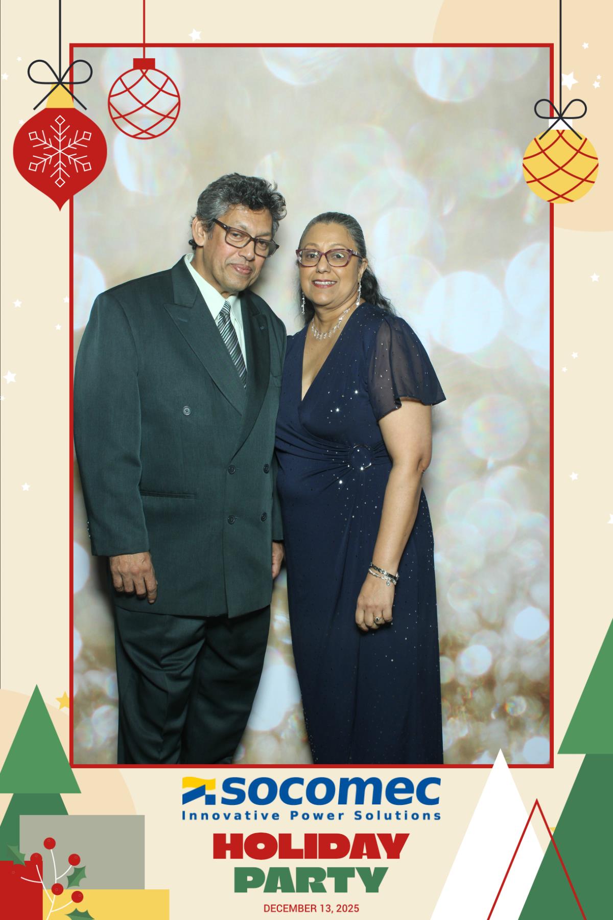 Powersmiths Holiday Party | View more photos from the event at gallery.myselfiemirror.ca/u/romanmyselfiemirrorca/Powersmiths-Holiday-Party-0