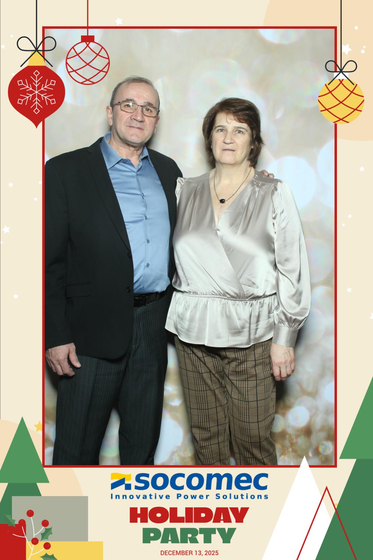 Powersmiths Holiday Party | View more photos from the event at gallery.myselfiemirror.ca/u/romanmyselfiemirrorca/Powersmiths-Holiday-Party-0