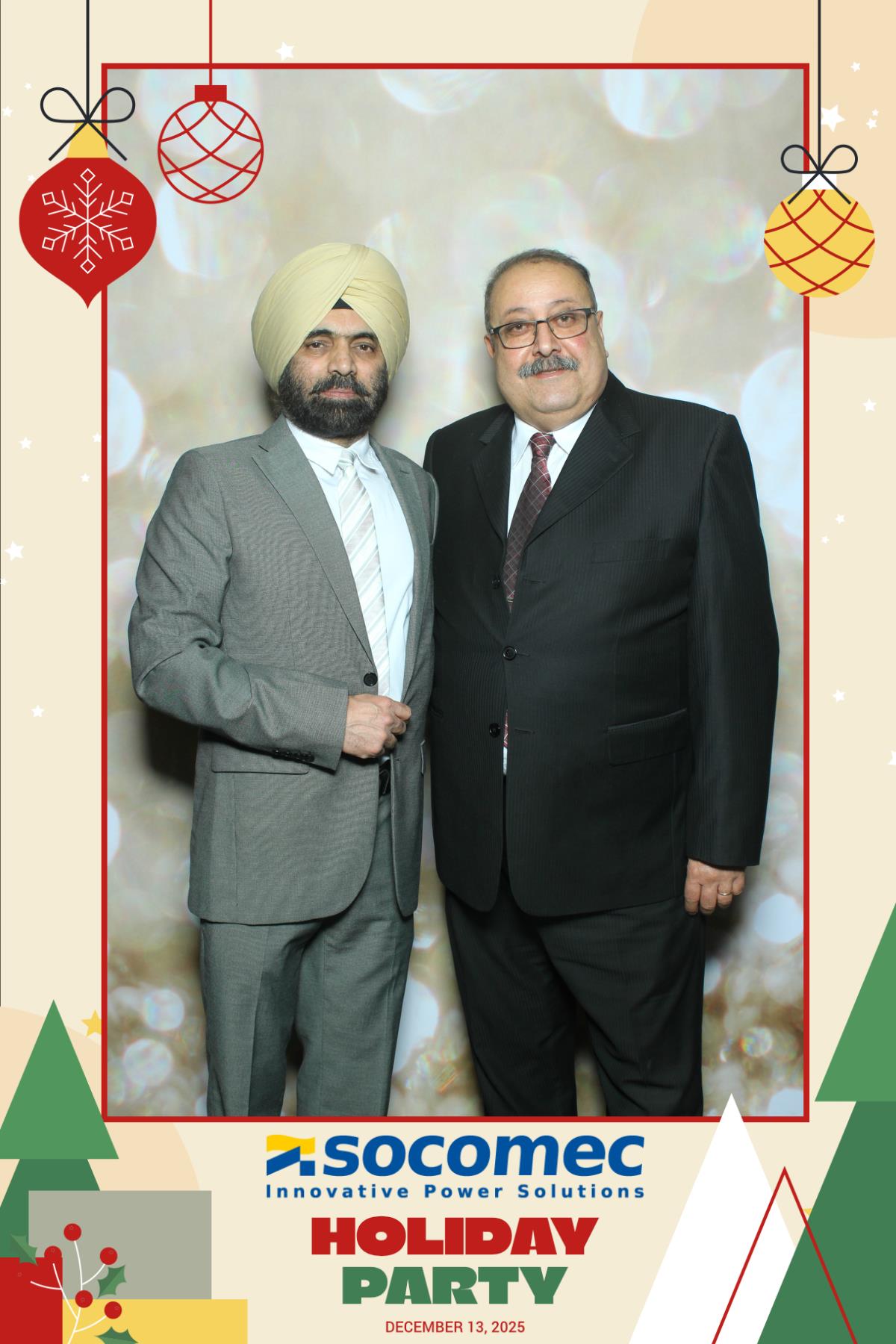 Powersmiths Holiday Party | View more photos from the event at gallery.myselfiemirror.ca/u/romanmyselfiemirrorca/Powersmiths-Holiday-Party-0