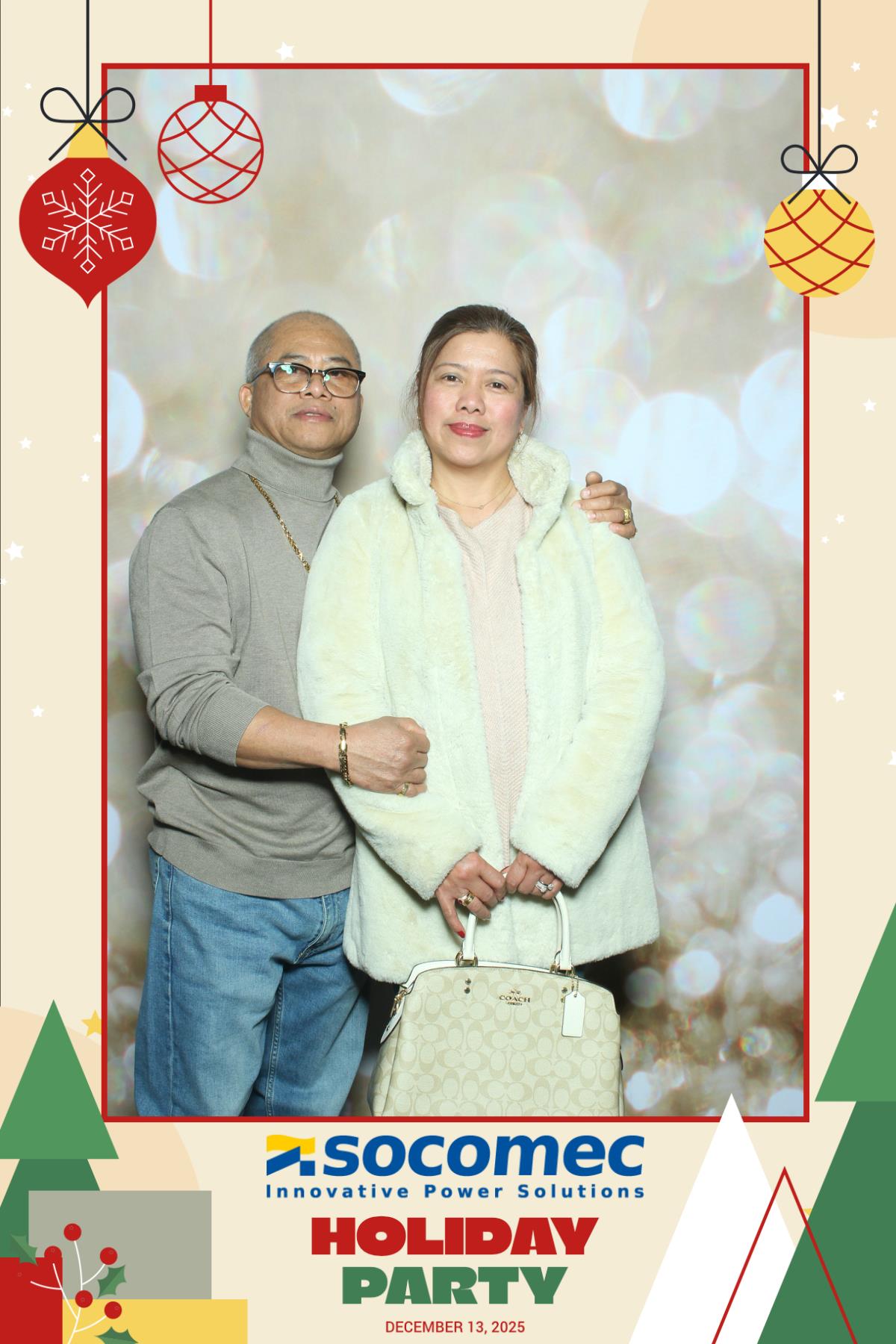 Powersmiths Holiday Party | View more photos from the event at gallery.myselfiemirror.ca/u/romanmyselfiemirrorca/Powersmiths-Holiday-Party-0