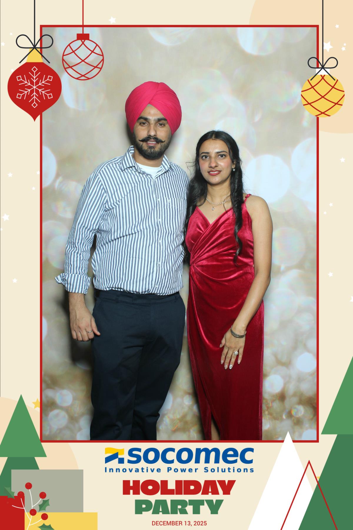 Powersmiths Holiday Party | View more photos from the event at gallery.myselfiemirror.ca/u/romanmyselfiemirrorca/Powersmiths-Holiday-Party-0