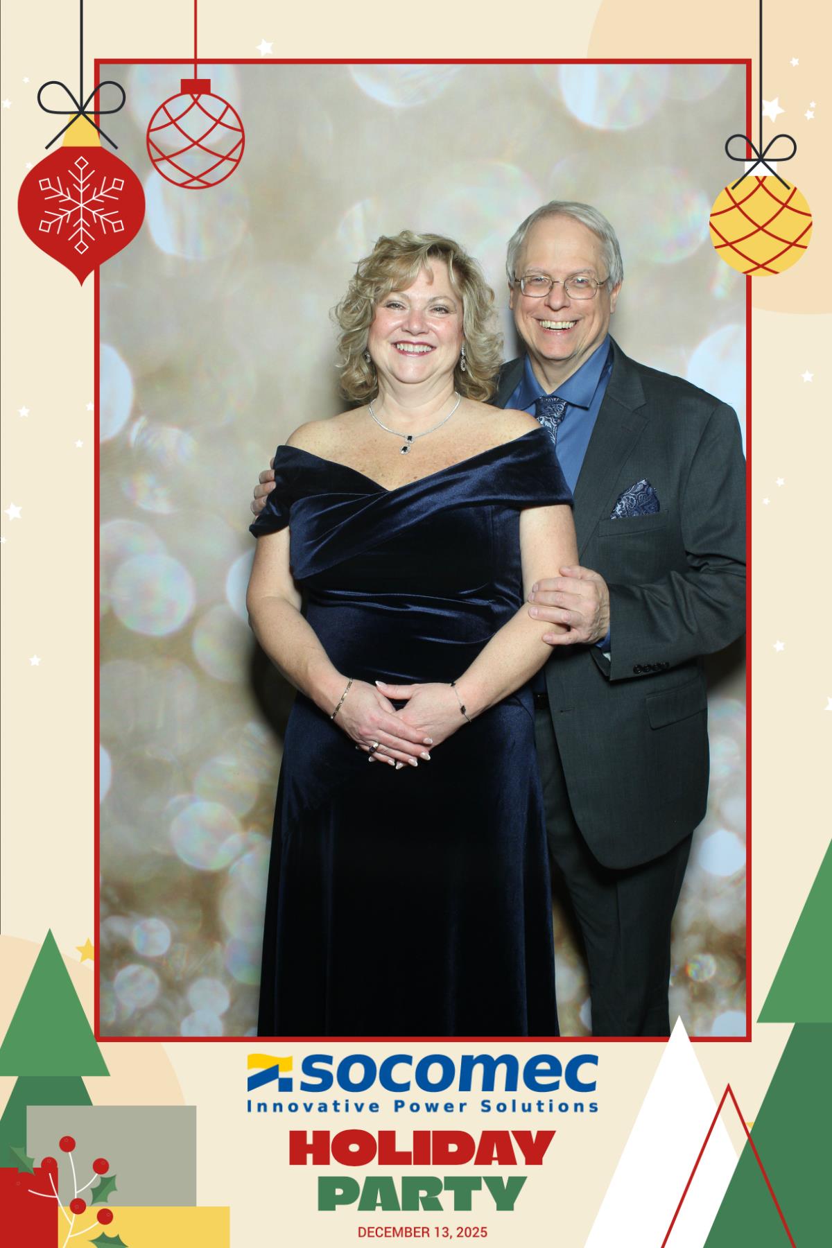 Powersmiths Holiday Party | View more photos from the event at gallery.myselfiemirror.ca/u/romanmyselfiemirrorca/Powersmiths-Holiday-Party-0