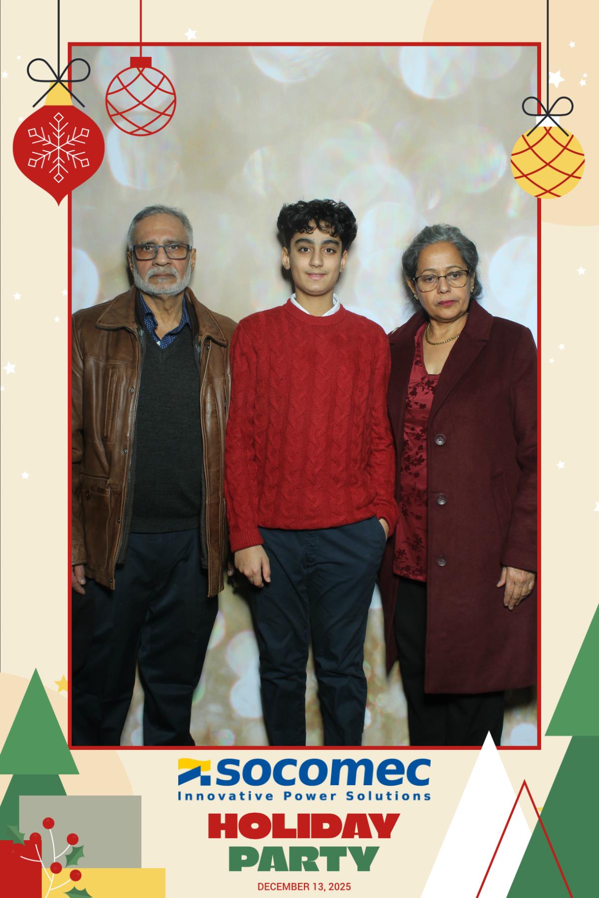 Powersmiths Holiday Party | View more photos from the event at gallery.myselfiemirror.ca/u/romanmyselfiemirrorca/Powersmiths-Holiday-Party-0