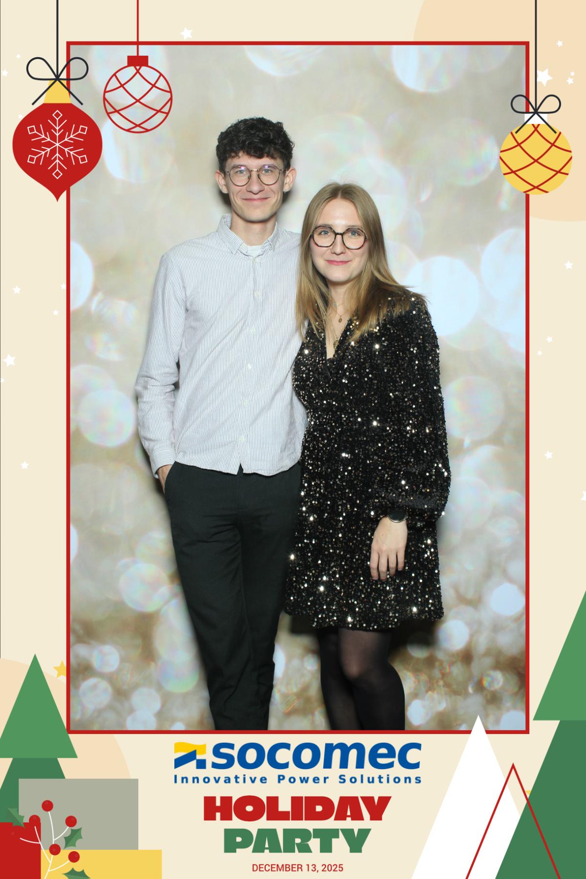 Powersmiths Holiday Party | View more photos from the event at gallery.myselfiemirror.ca/u/romanmyselfiemirrorca/Powersmiths-Holiday-Party-0