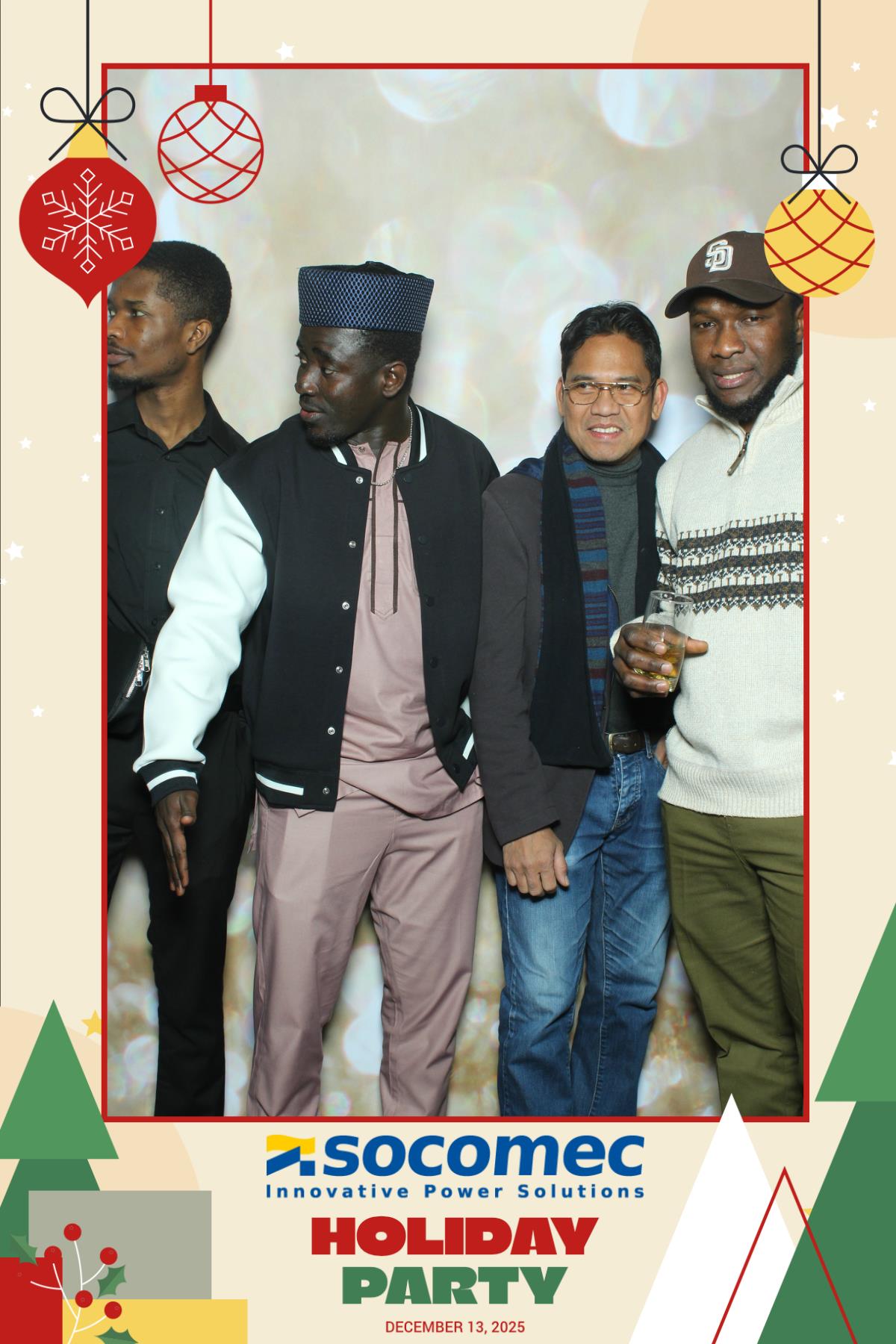 Powersmiths Holiday Party | View more photos from the event at gallery.myselfiemirror.ca/u/romanmyselfiemirrorca/Powersmiths-Holiday-Party-0