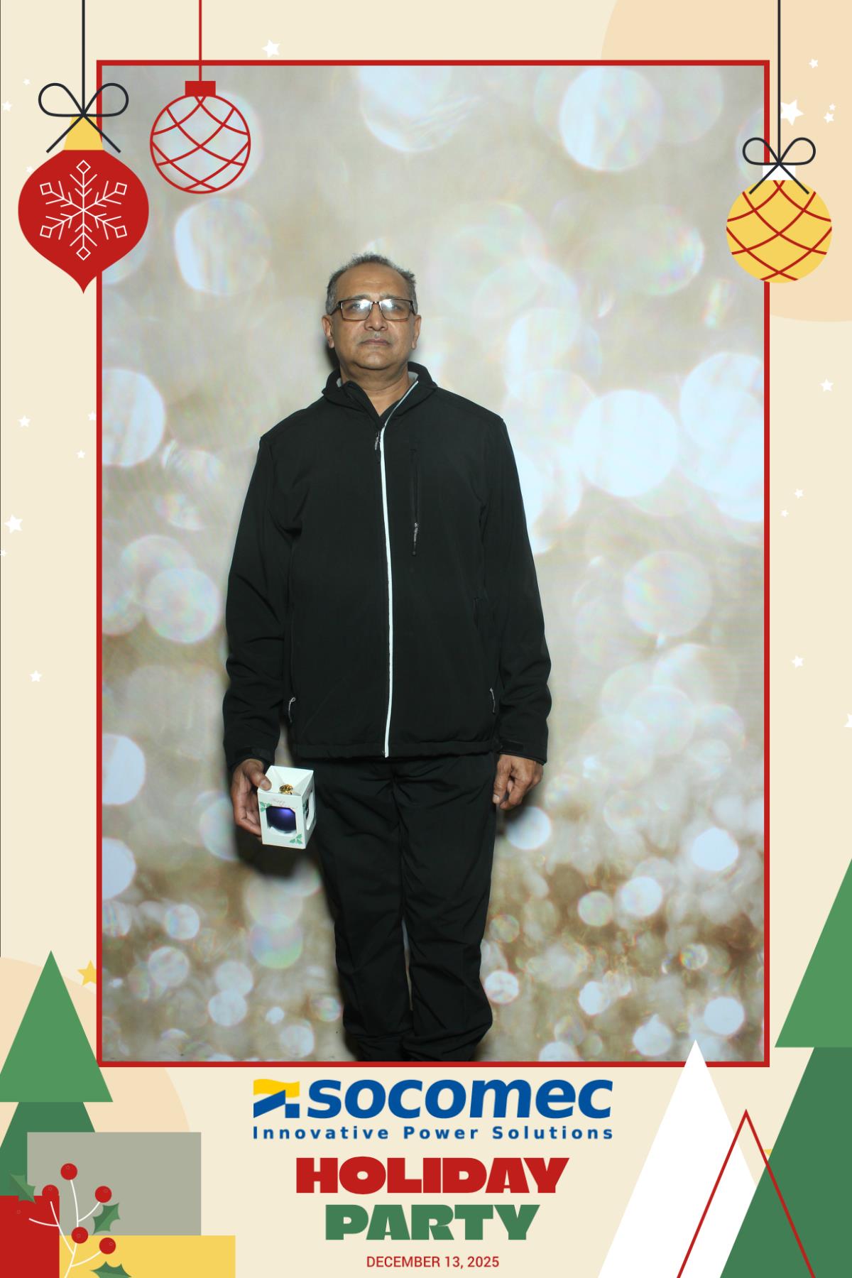 Powersmiths Holiday Party | View more photos from the event at gallery.myselfiemirror.ca/u/romanmyselfiemirrorca/Powersmiths-Holiday-Party-0