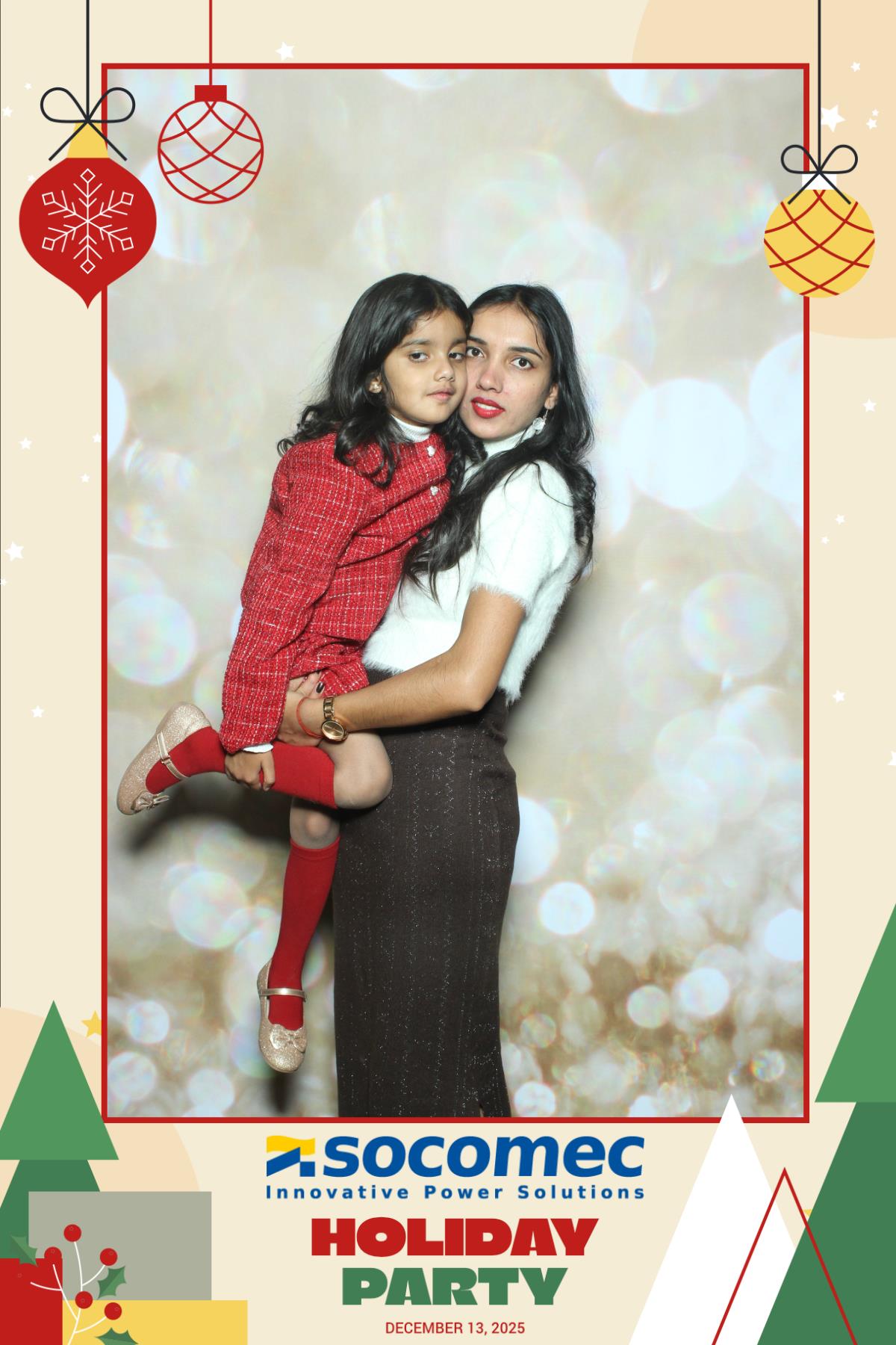 Powersmiths Holiday Party | View more photos from the event at gallery.myselfiemirror.ca/u/romanmyselfiemirrorca/Powersmiths-Holiday-Party-0