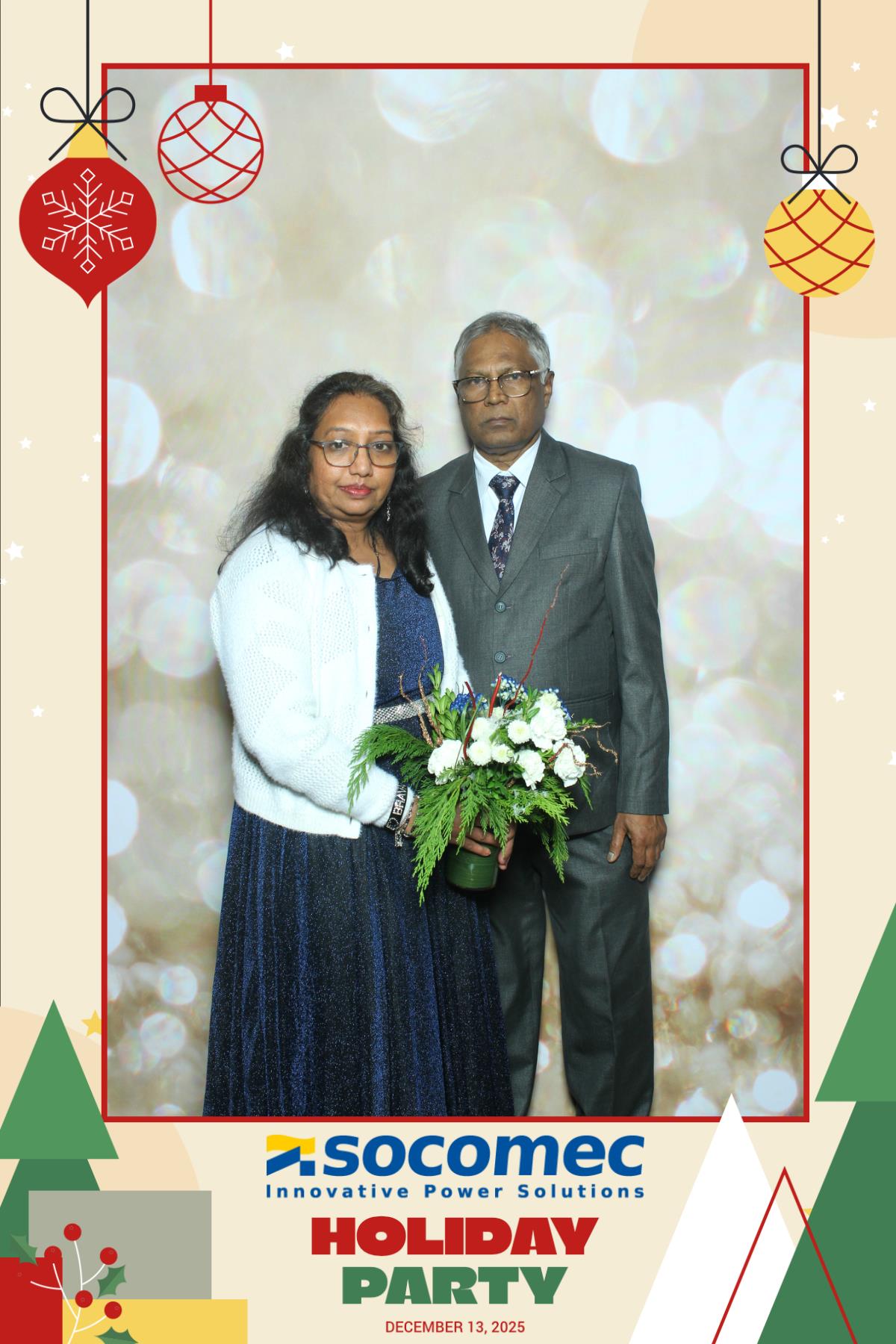 Powersmiths Holiday Party | View more photos from the event at gallery.myselfiemirror.ca/u/romanmyselfiemirrorca/Powersmiths-Holiday-Party-0