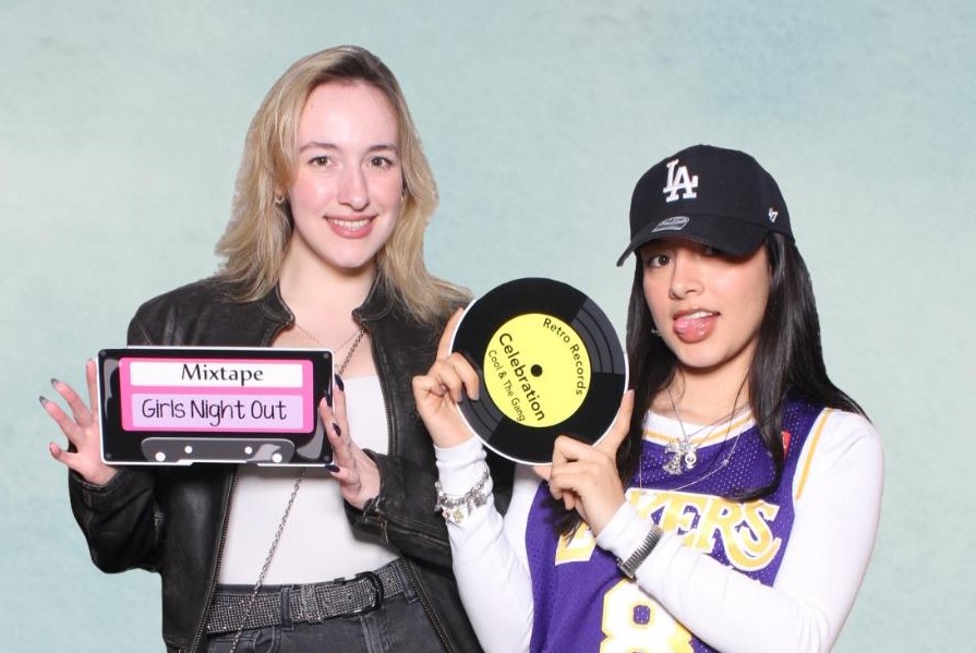 Retro Arcade | View more photos from the event at gallery.myselfiemirror.ca/u/romanmyselfiemirrorca/Retro-Arcade