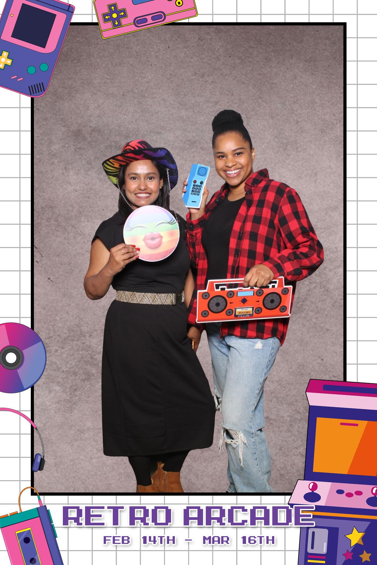 Retro Arcade | View more photos from the event at gallery.myselfiemirror.ca/u/romanmyselfiemirrorca/Retro-Arcade