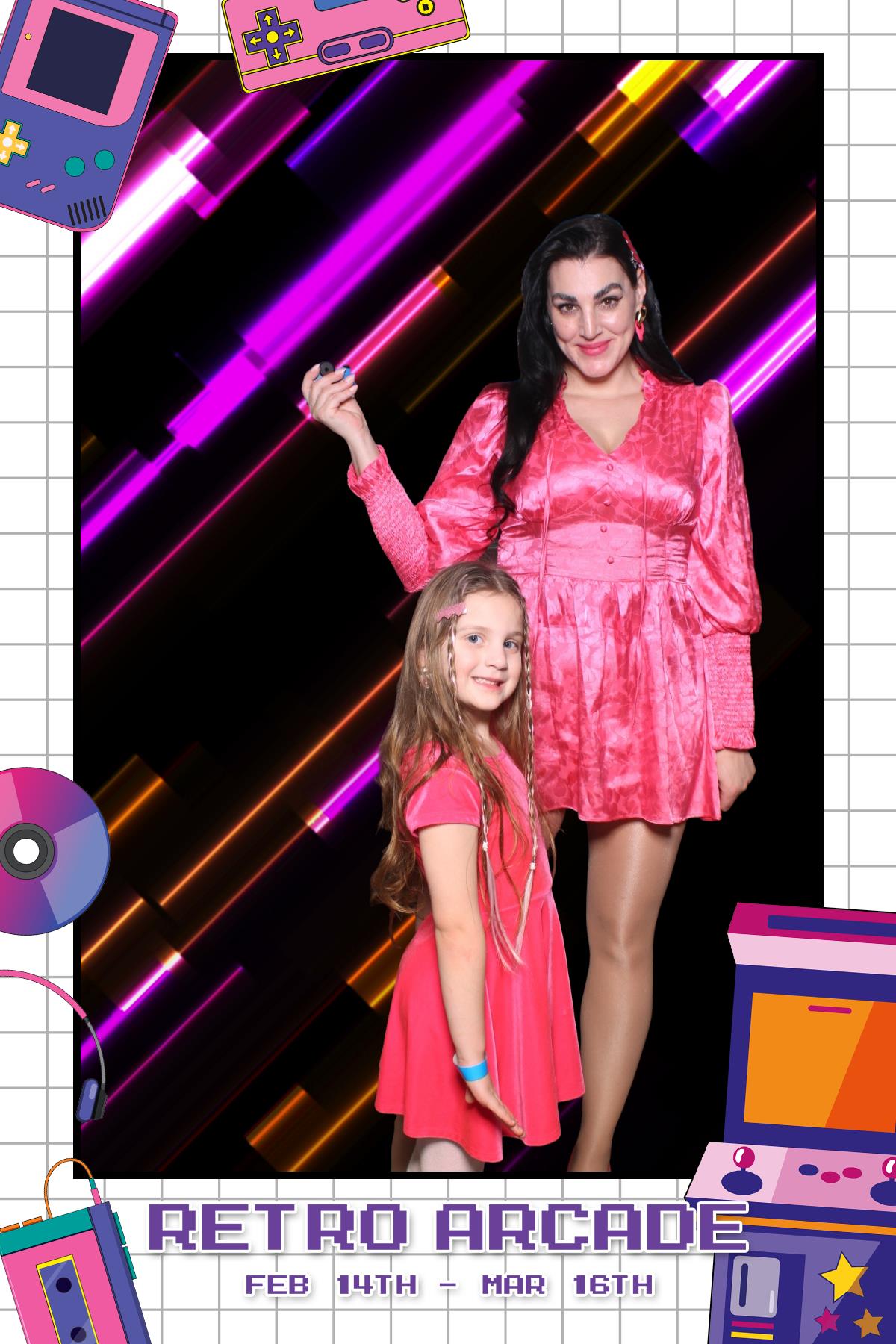 Retro Arcade | View more photos from the event at gallery.myselfiemirror.ca/u/romanmyselfiemirrorca/Retro-Arcade