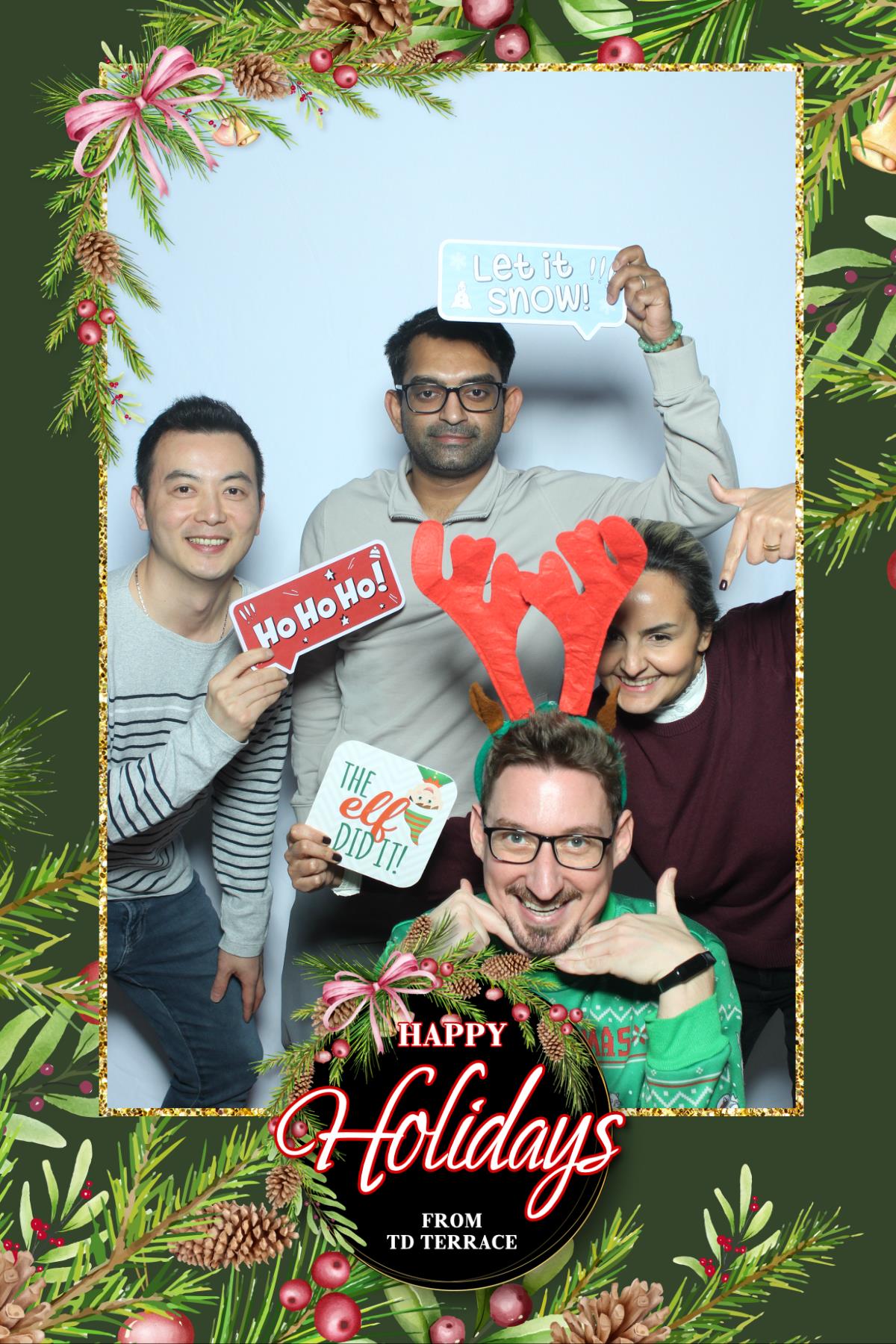 TD Bank Holiday Party | View more photos from the event at gallery.myselfiemirror.ca/u/romanmyselfiemirrorca/TD-Bank-Holiday-Party