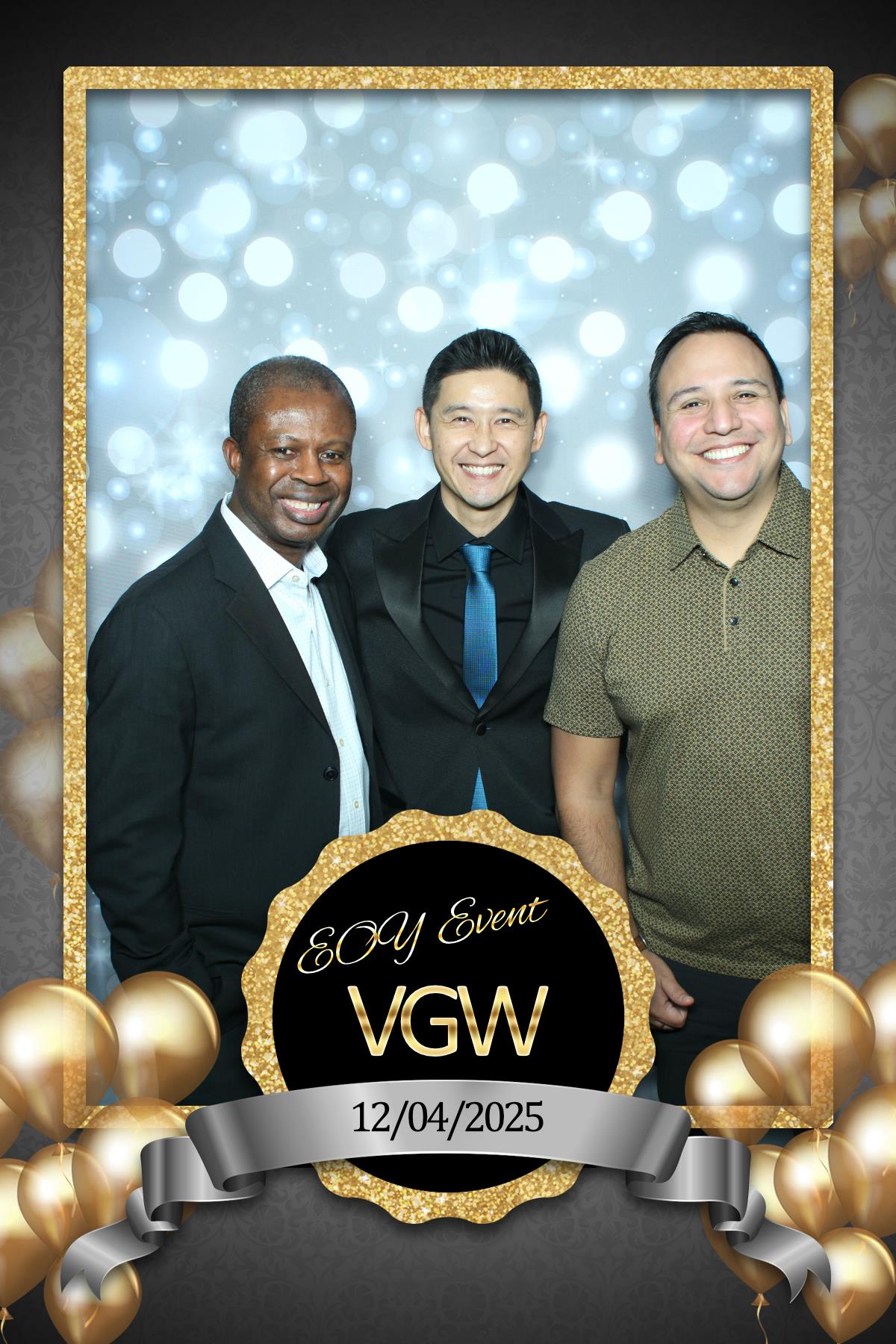 VGW End of Year Party | View more photos from the event at gallery.myselfiemirror.ca/u/romanmyselfiemirrorca/VGW-End-of-Year-Party-0