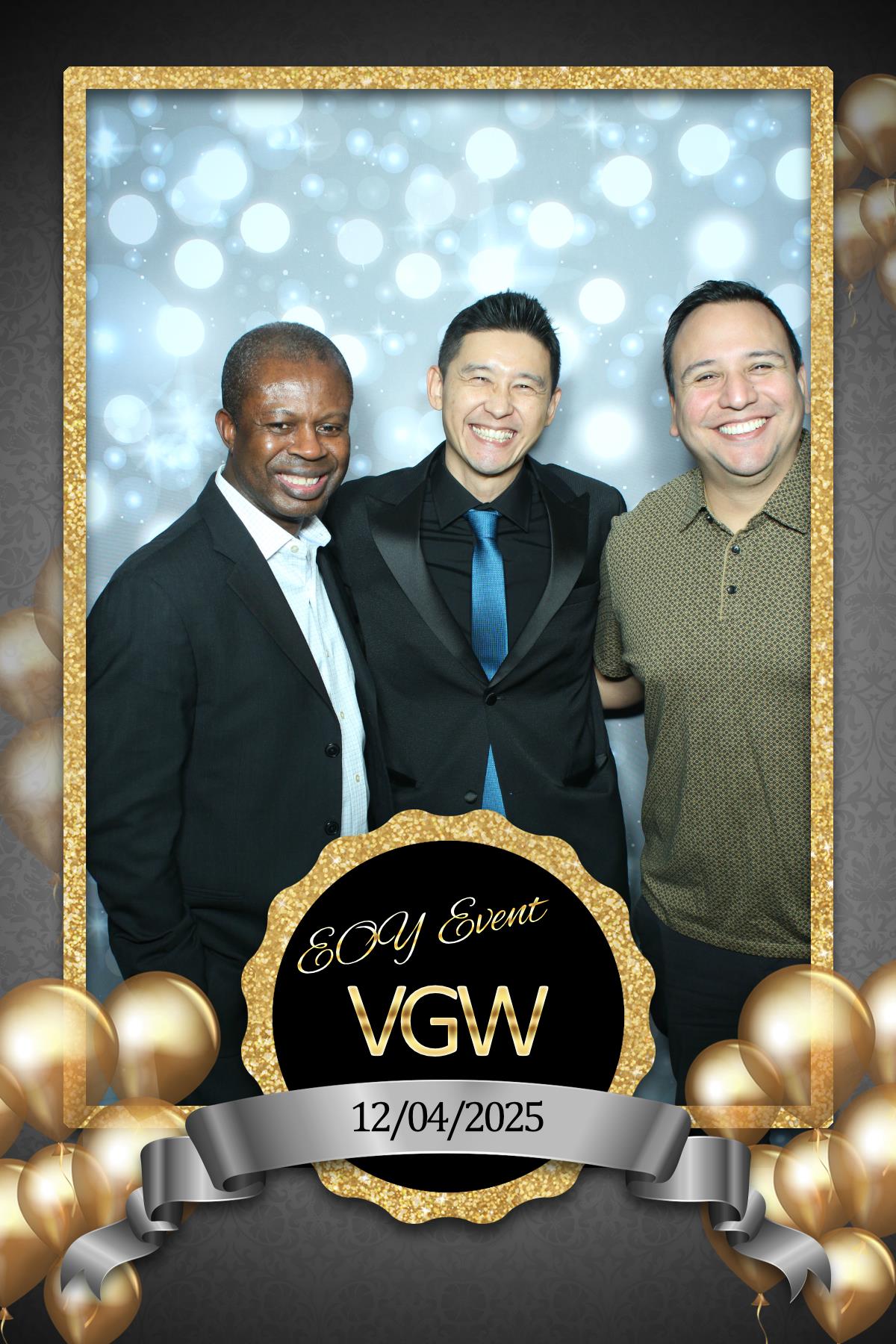 VGW End of Year Party | View more photos from the event at gallery.myselfiemirror.ca/u/romanmyselfiemirrorca/VGW-End-of-Year-Party-0