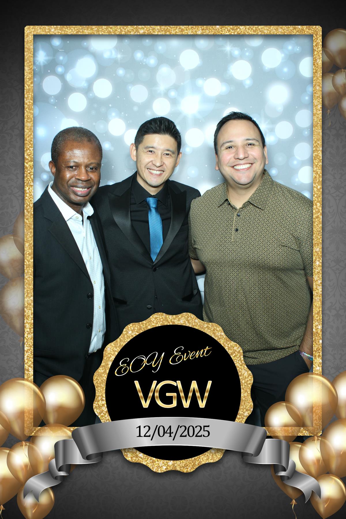 VGW End of Year Party | View more photos from the event at gallery.myselfiemirror.ca/u/romanmyselfiemirrorca/VGW-End-of-Year-Party-0