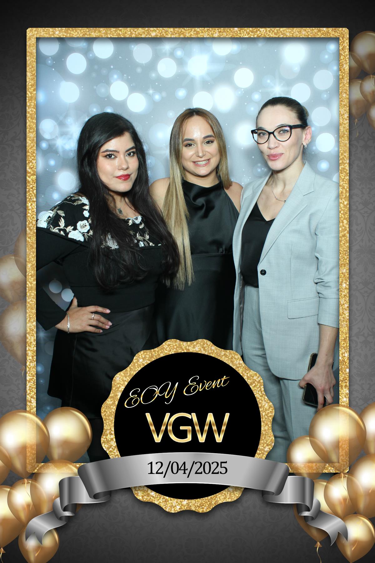 VGW End of Year Party | View more photos from the event at gallery.myselfiemirror.ca/u/romanmyselfiemirrorca/VGW-End-of-Year-Party-0