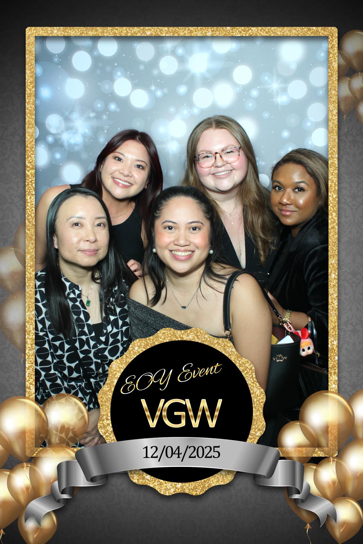 VGW End of Year Party | View more photos from the event at gallery.myselfiemirror.ca/u/romanmyselfiemirrorca/VGW-End-of-Year-Party-0