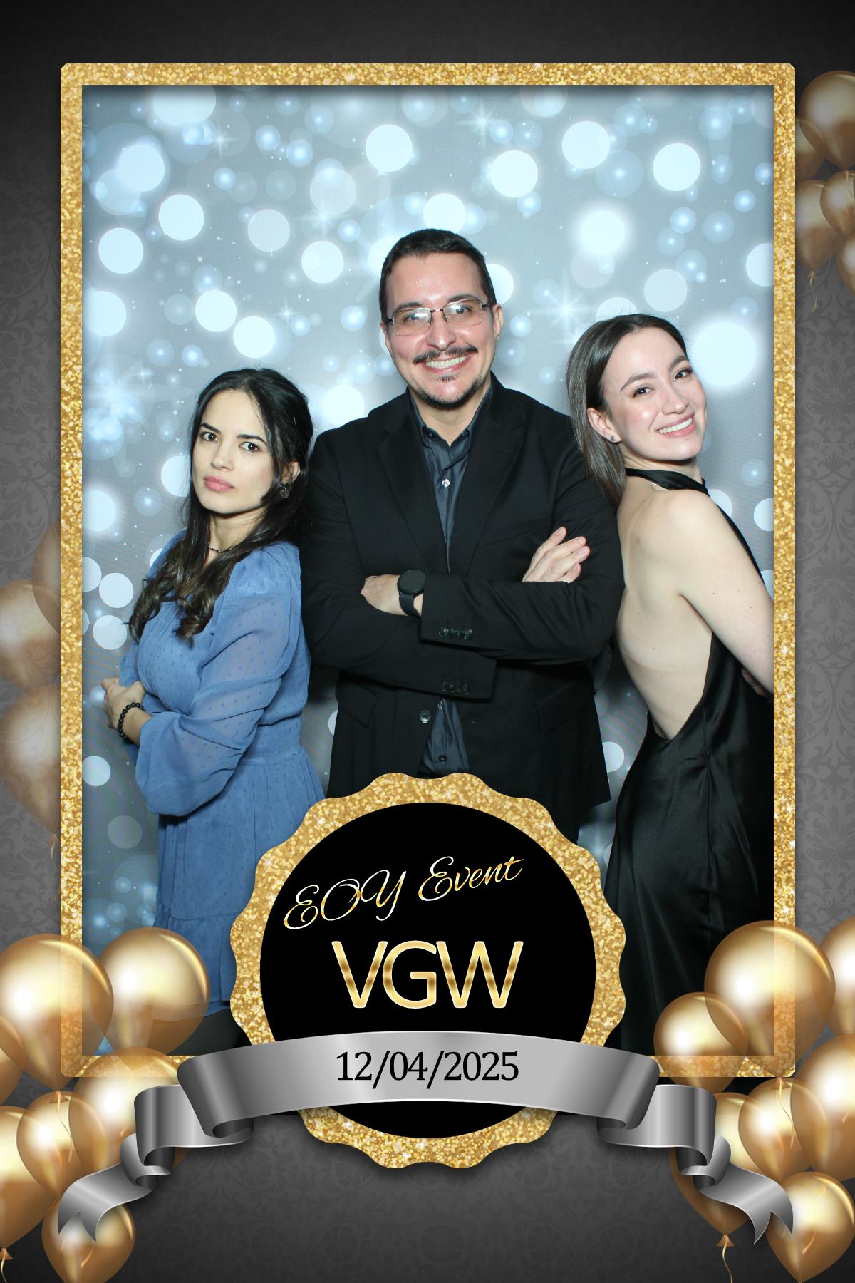 VGW End of Year Party | View more photos from the event at gallery.myselfiemirror.ca/u/romanmyselfiemirrorca/VGW-End-of-Year-Party-0