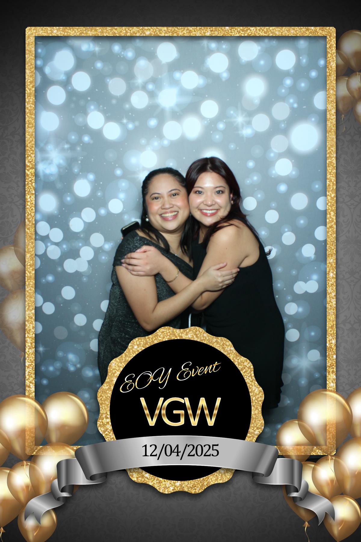 VGW End of Year Party | View more photos from the event at gallery.myselfiemirror.ca/u/romanmyselfiemirrorca/VGW-End-of-Year-Party-0