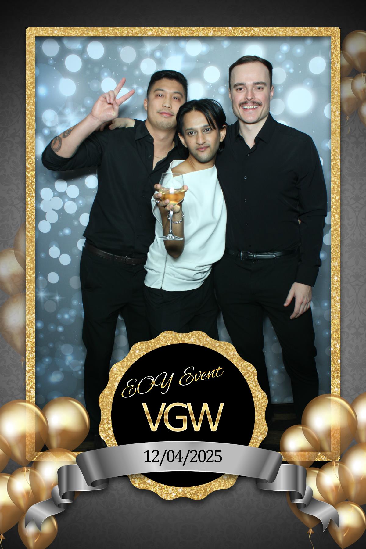 VGW End of Year Party | View more photos from the event at gallery.myselfiemirror.ca/u/romanmyselfiemirrorca/VGW-End-of-Year-Party-0