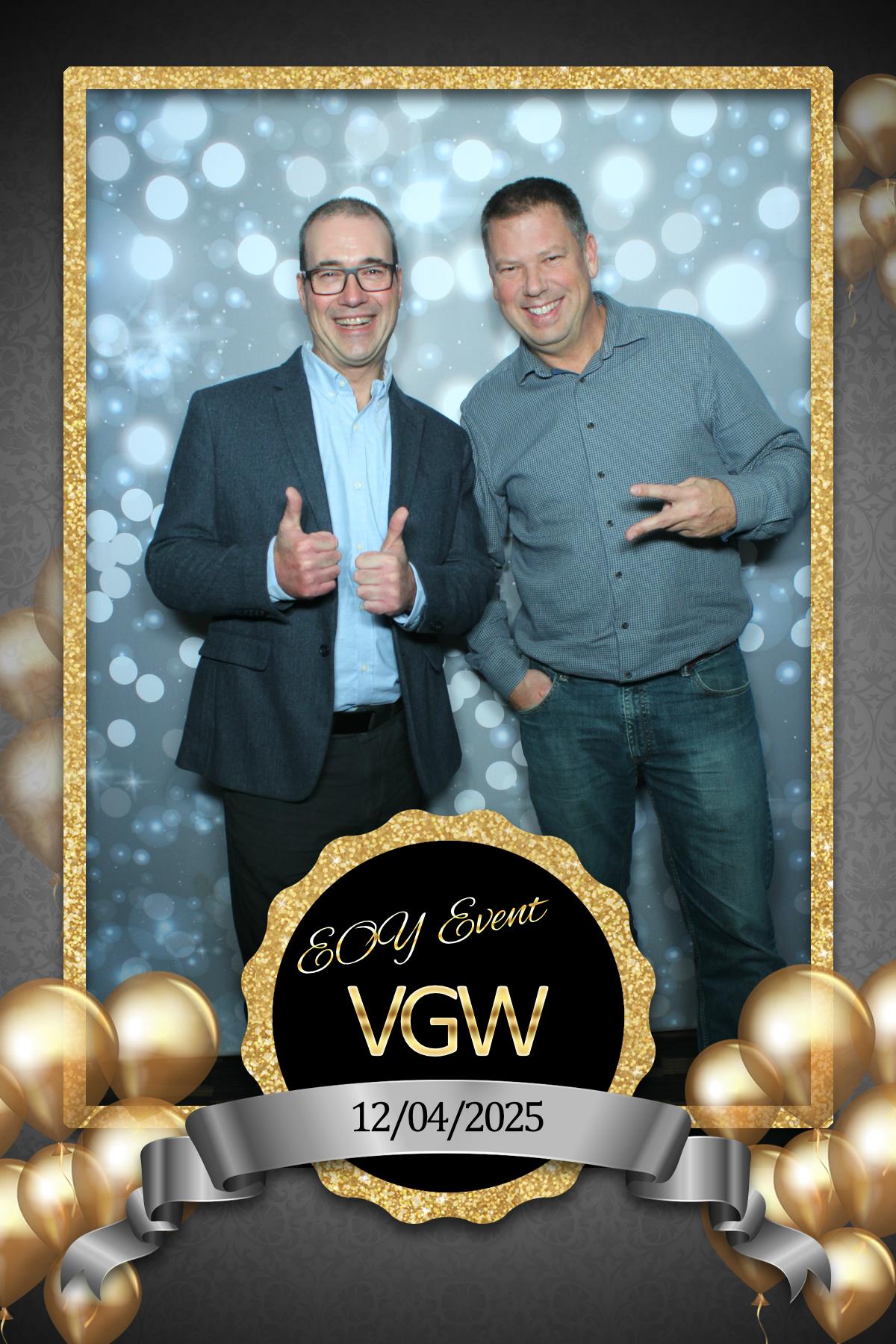 VGW End of Year Party | View more photos from the event at gallery.myselfiemirror.ca/u/romanmyselfiemirrorca/VGW-End-of-Year-Party-0