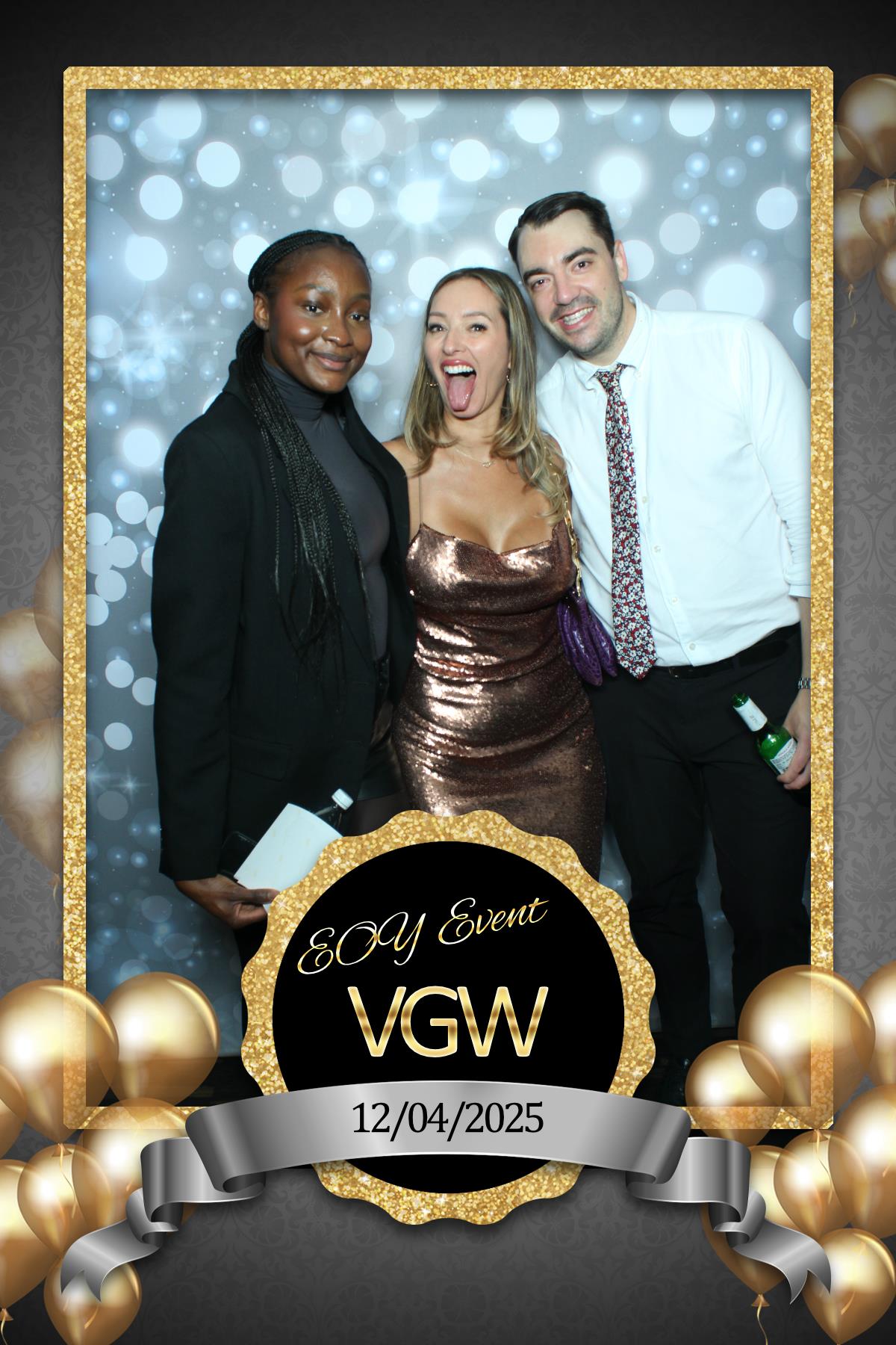 VGW End of Year Party | View more photos from the event at gallery.myselfiemirror.ca/u/romanmyselfiemirrorca/VGW-End-of-Year-Party-0
