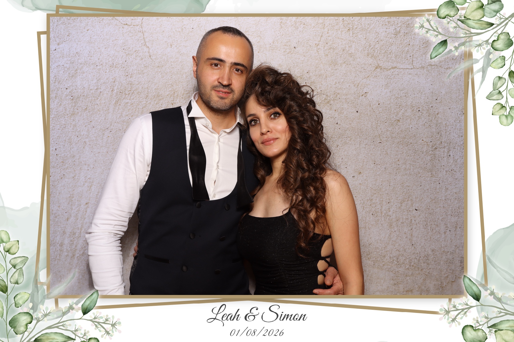 Leah & Simon  | View more photos from the event at gallery.myselfiemirror.ca/u/romanmyselfiemirrorca/Leah-Simon