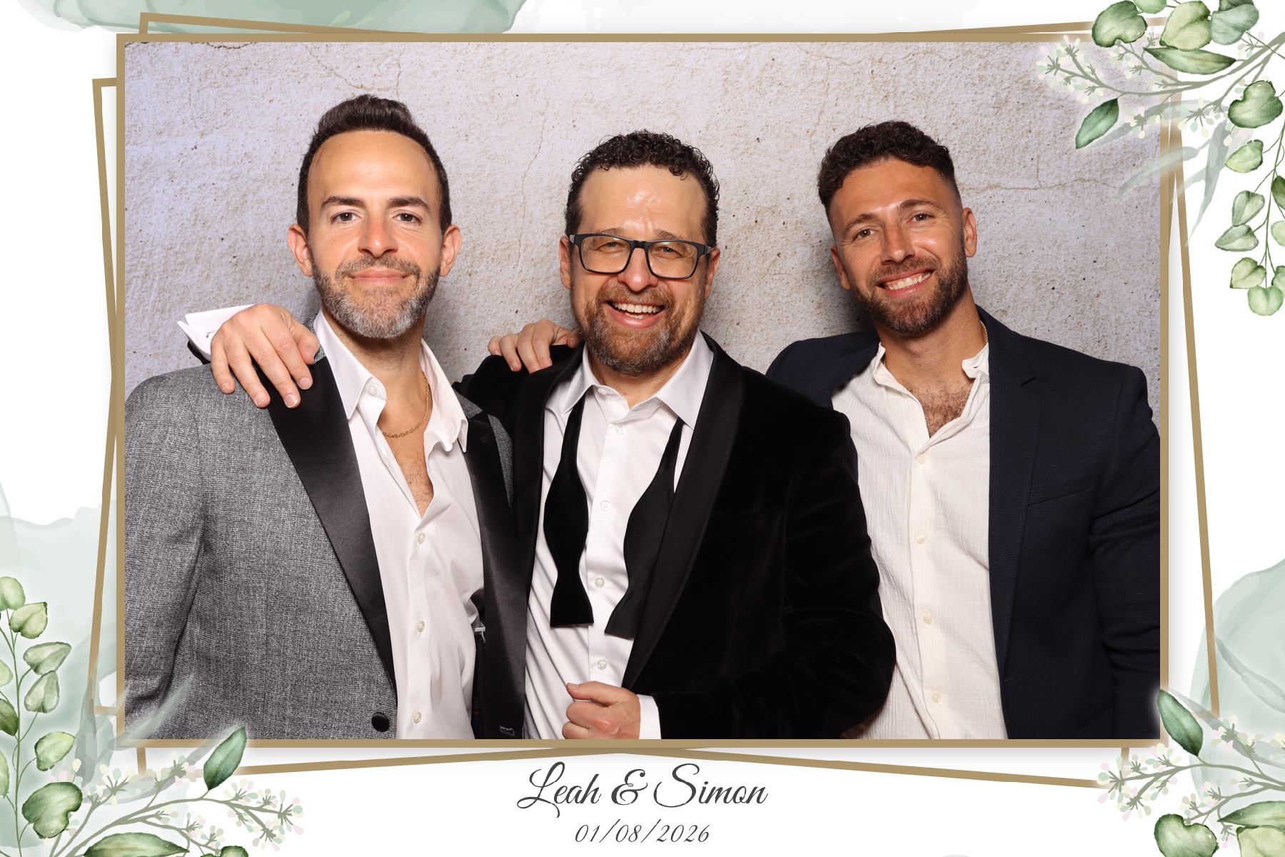 Leah & Simon  | View more photos from the event at gallery.myselfiemirror.ca/u/romanmyselfiemirrorca/Leah-Simon