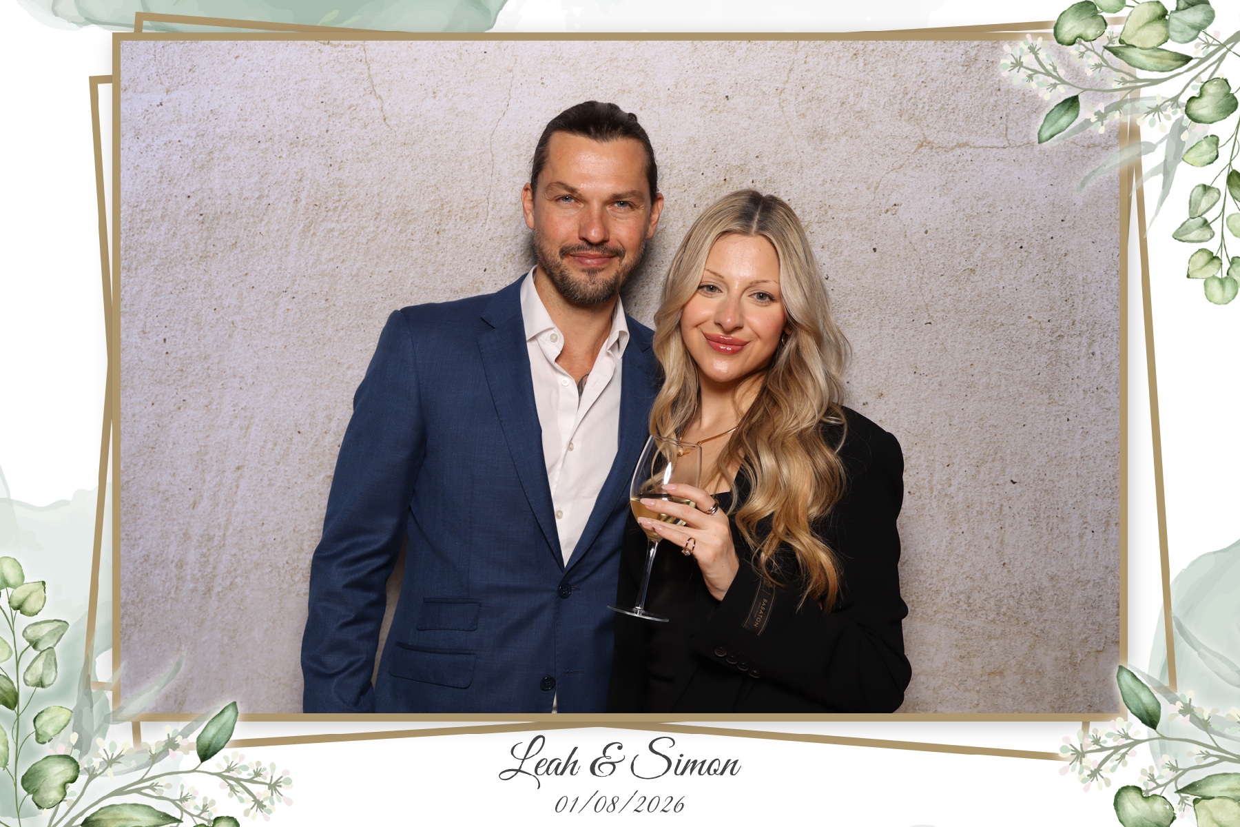 Leah & Simon  | View more photos from the event at gallery.myselfiemirror.ca/u/romanmyselfiemirrorca/Leah-Simon