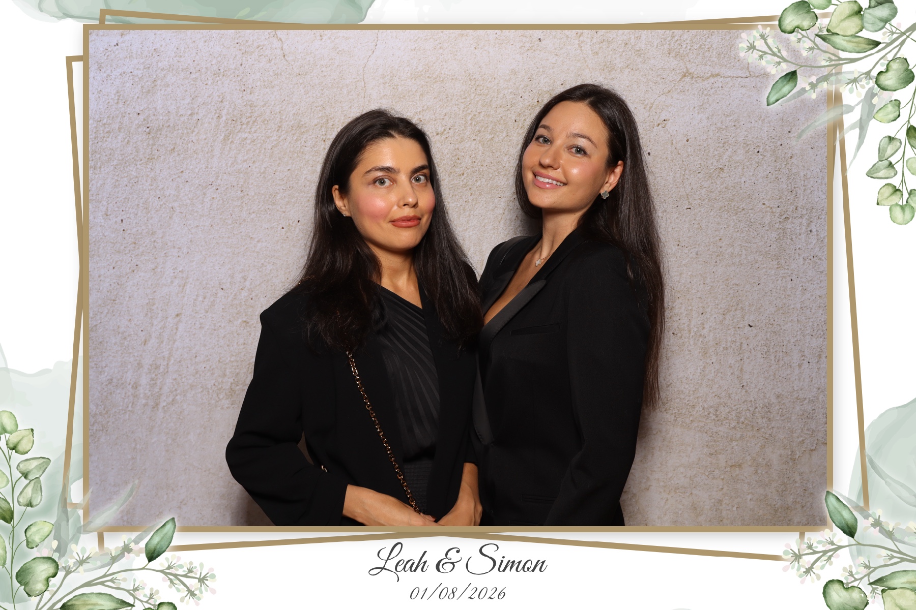 Leah & Simon  | View more photos from the event at gallery.myselfiemirror.ca/u/romanmyselfiemirrorca/Leah-Simon