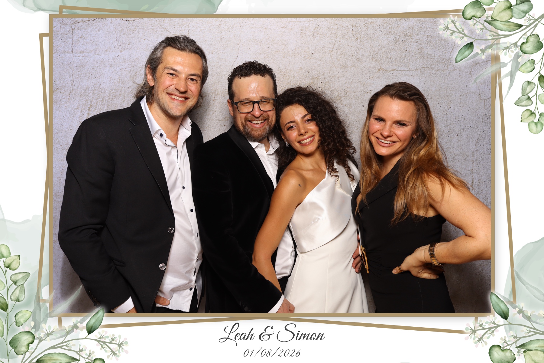 Leah & Simon  | View more photos from the event at gallery.myselfiemirror.ca/u/romanmyselfiemirrorca/Leah-Simon