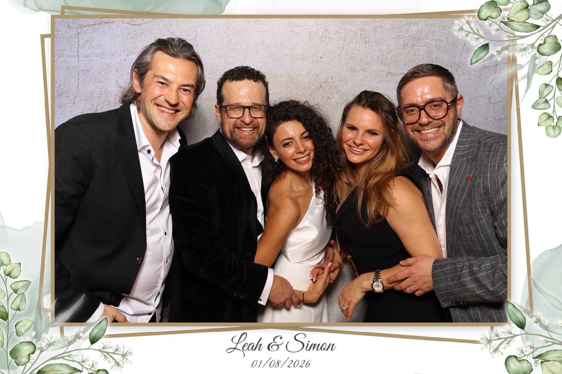 Leah & Simon  | View more photos from the event at gallery.myselfiemirror.ca/u/romanmyselfiemirrorca/Leah-Simon