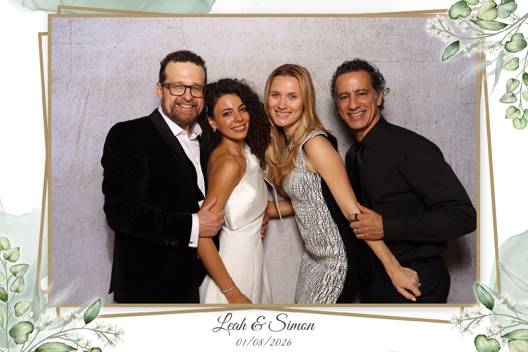 Leah & Simon  | View more photos from the event at gallery.myselfiemirror.ca/u/romanmyselfiemirrorca/Leah-Simon